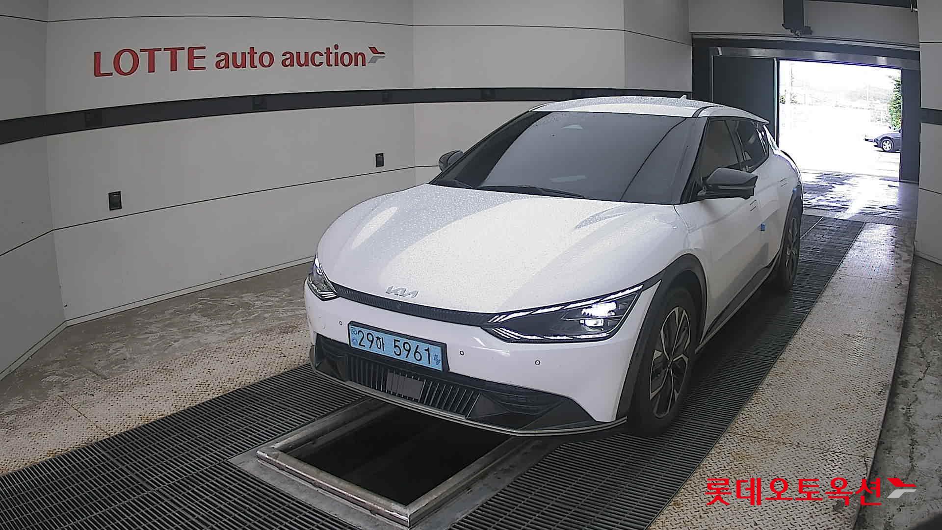 2022 - kia ev6