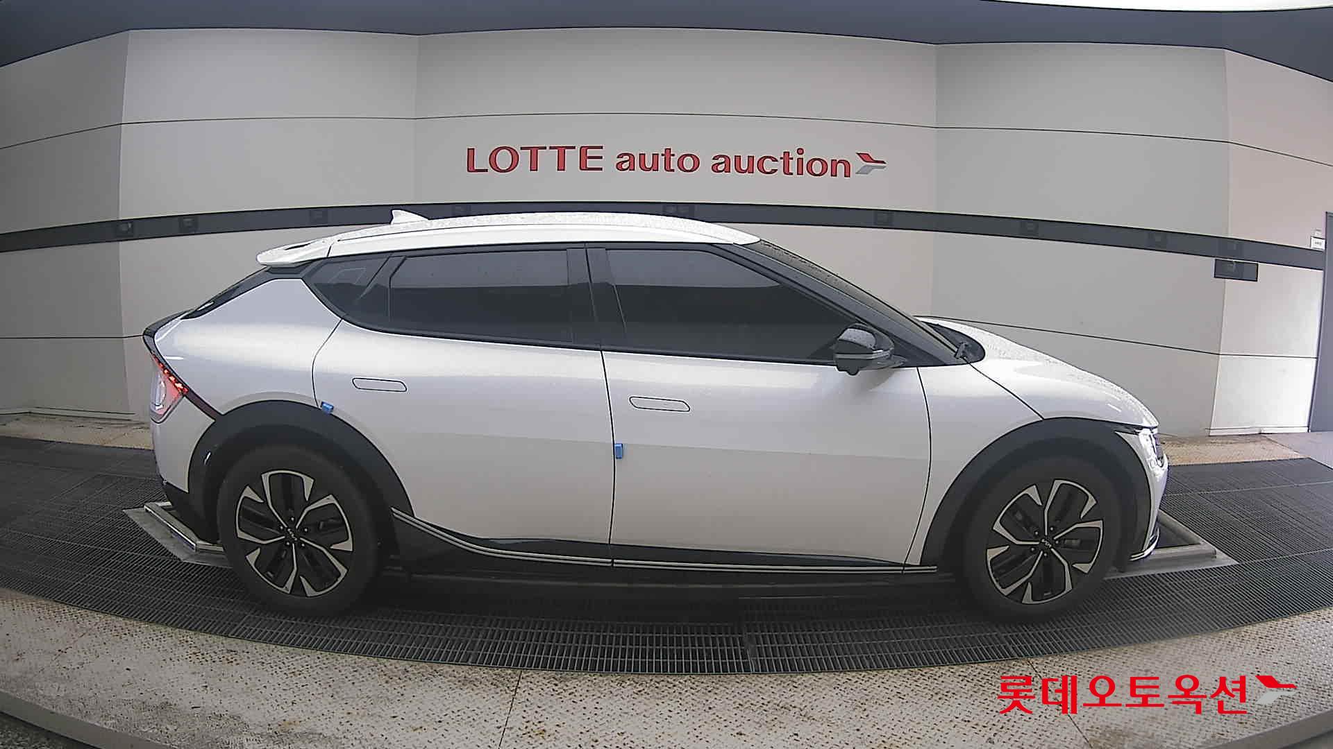 2022 - kia ev6