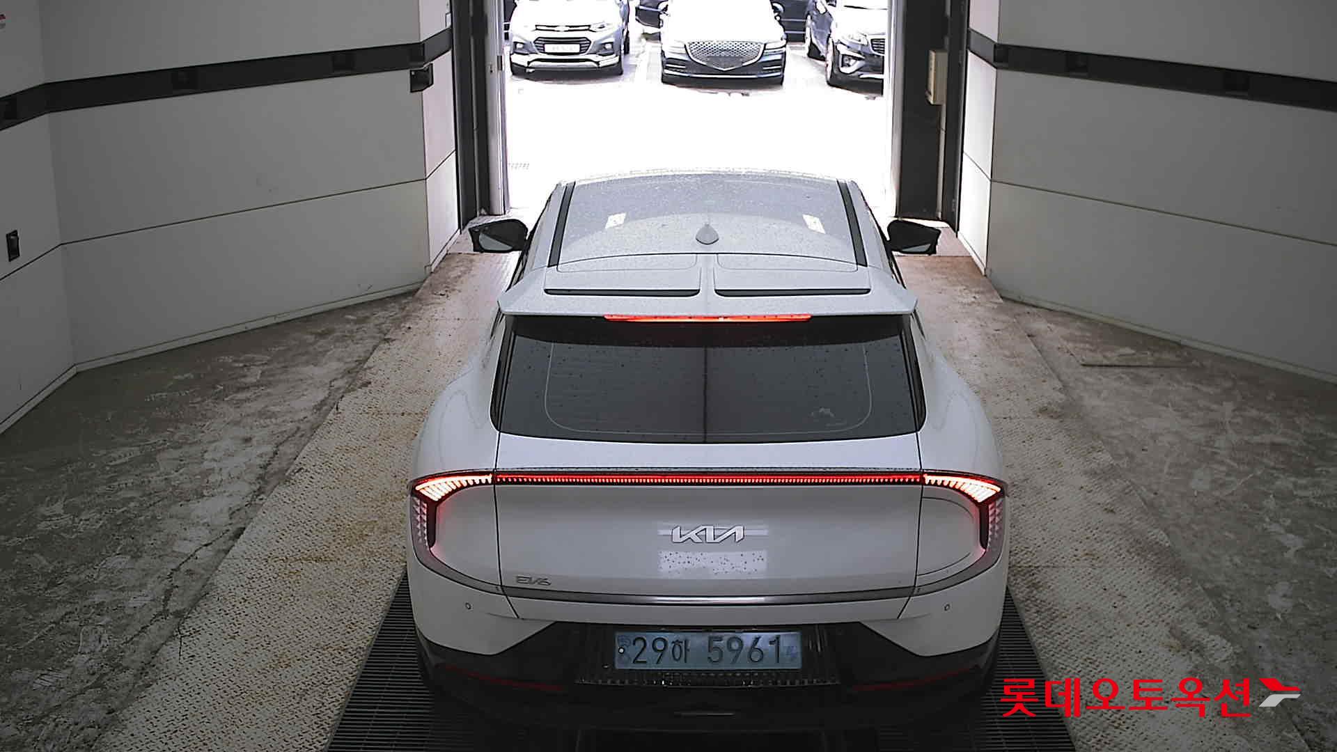 2022 - kia ev6