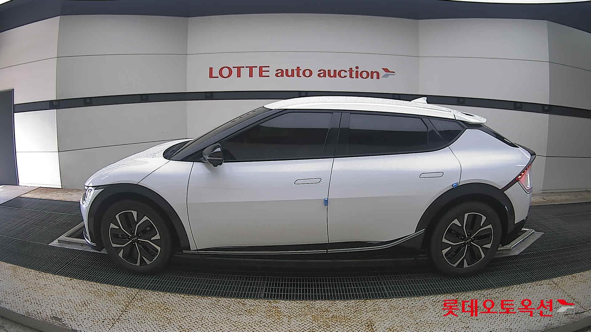 2022 - kia ev6