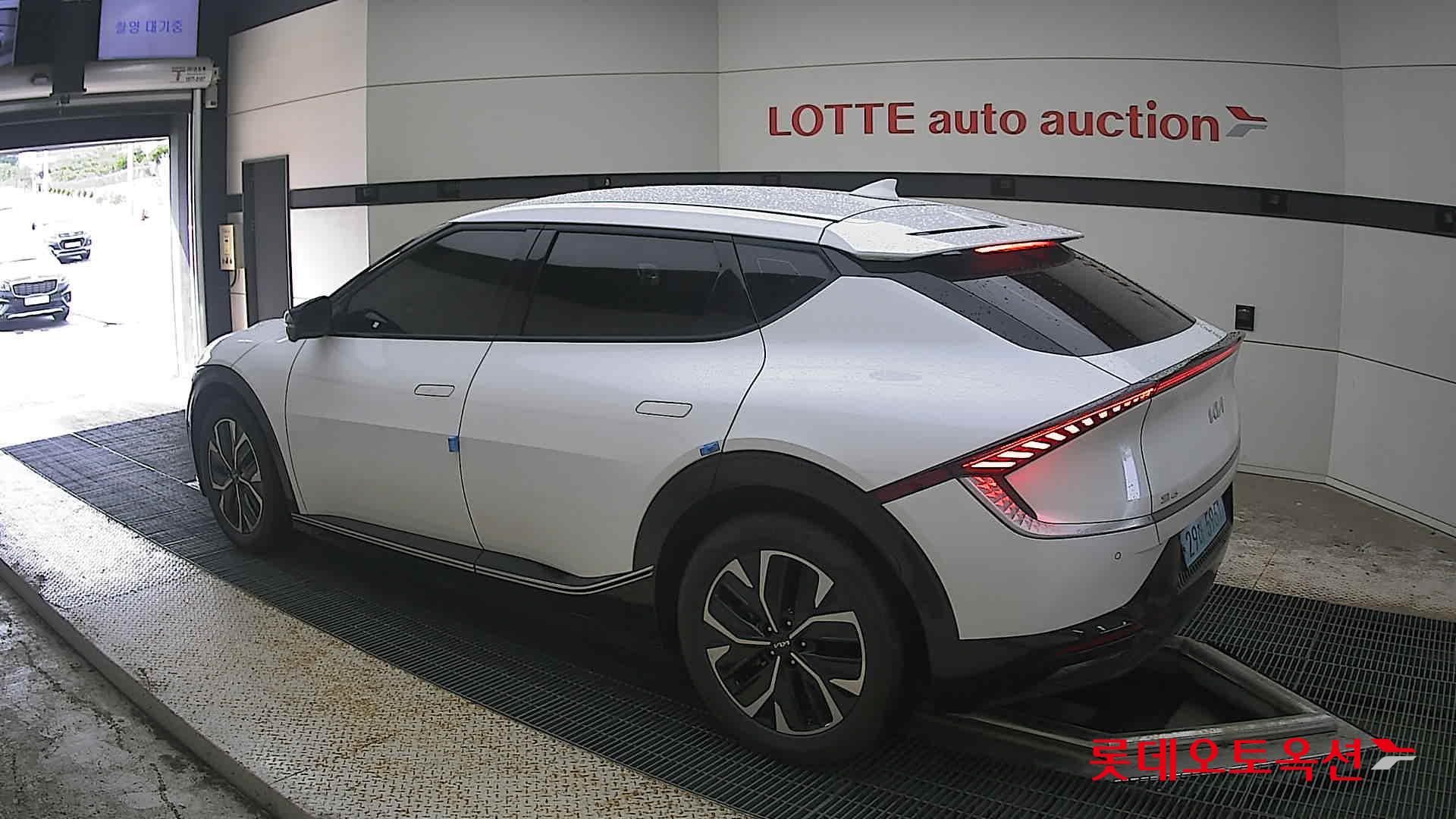 2022 - kia ev6