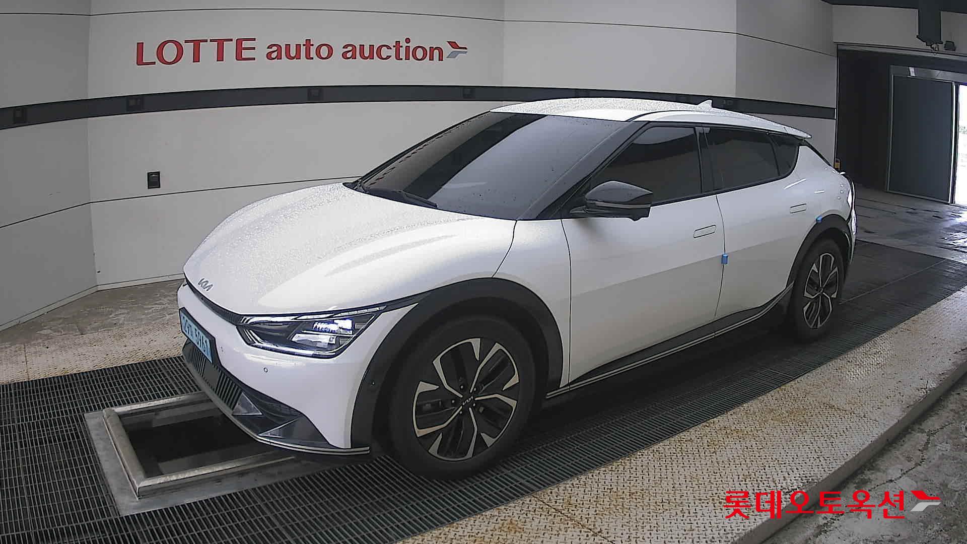 2022 - kia ev6