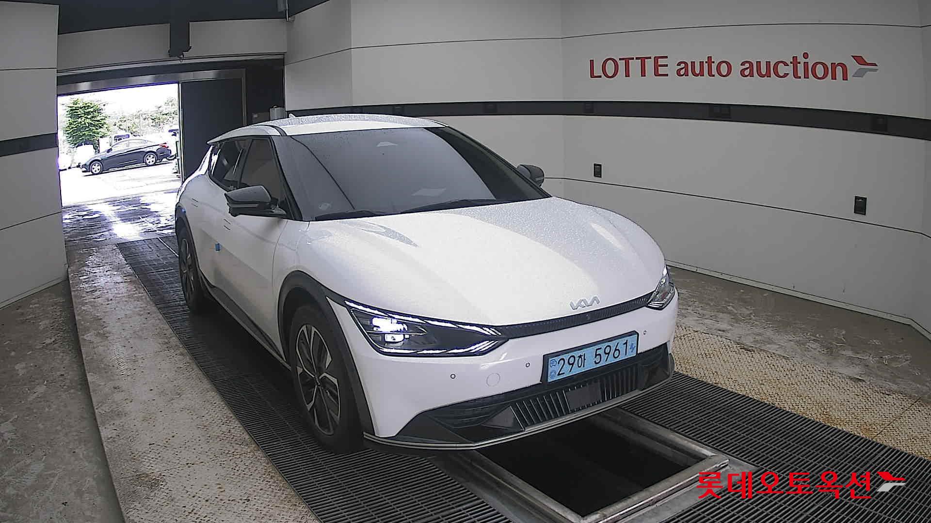 2022 - kia ev6
