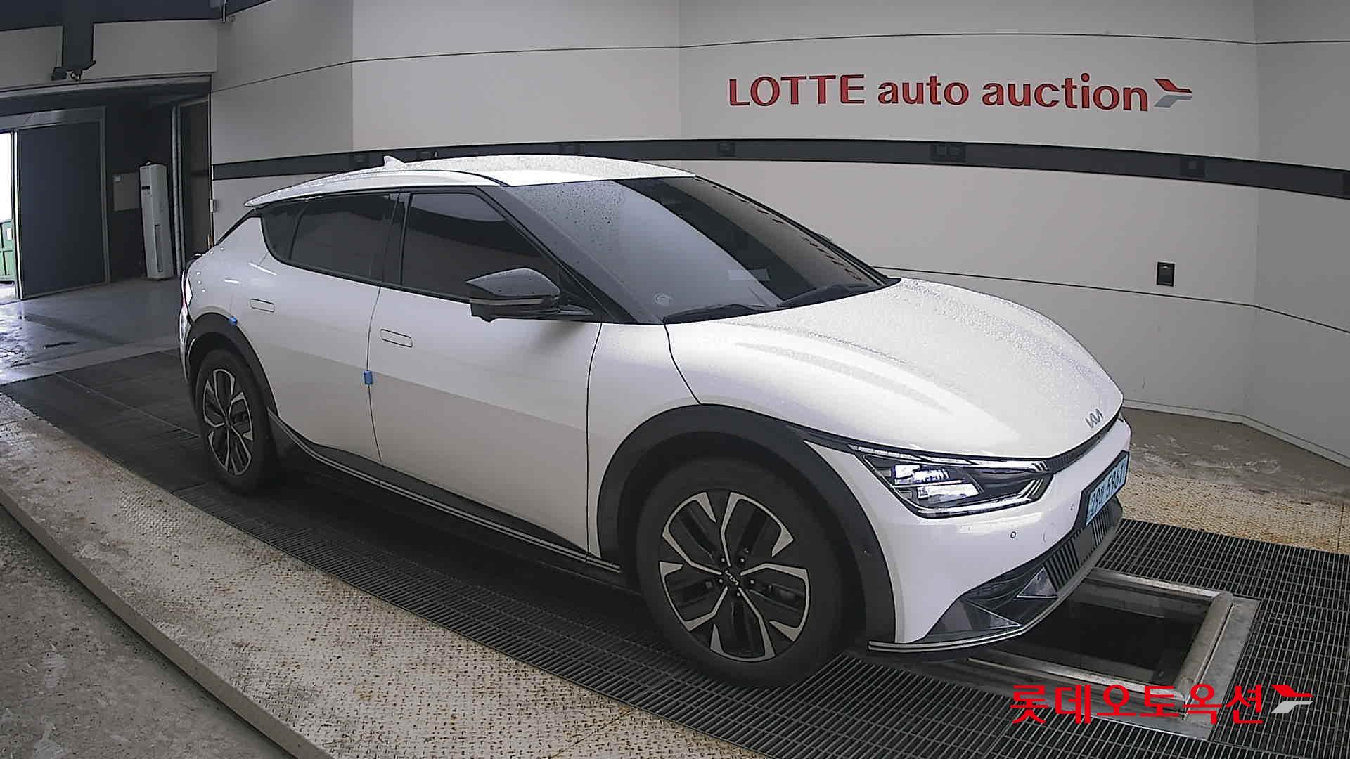 2022 - kia ev6