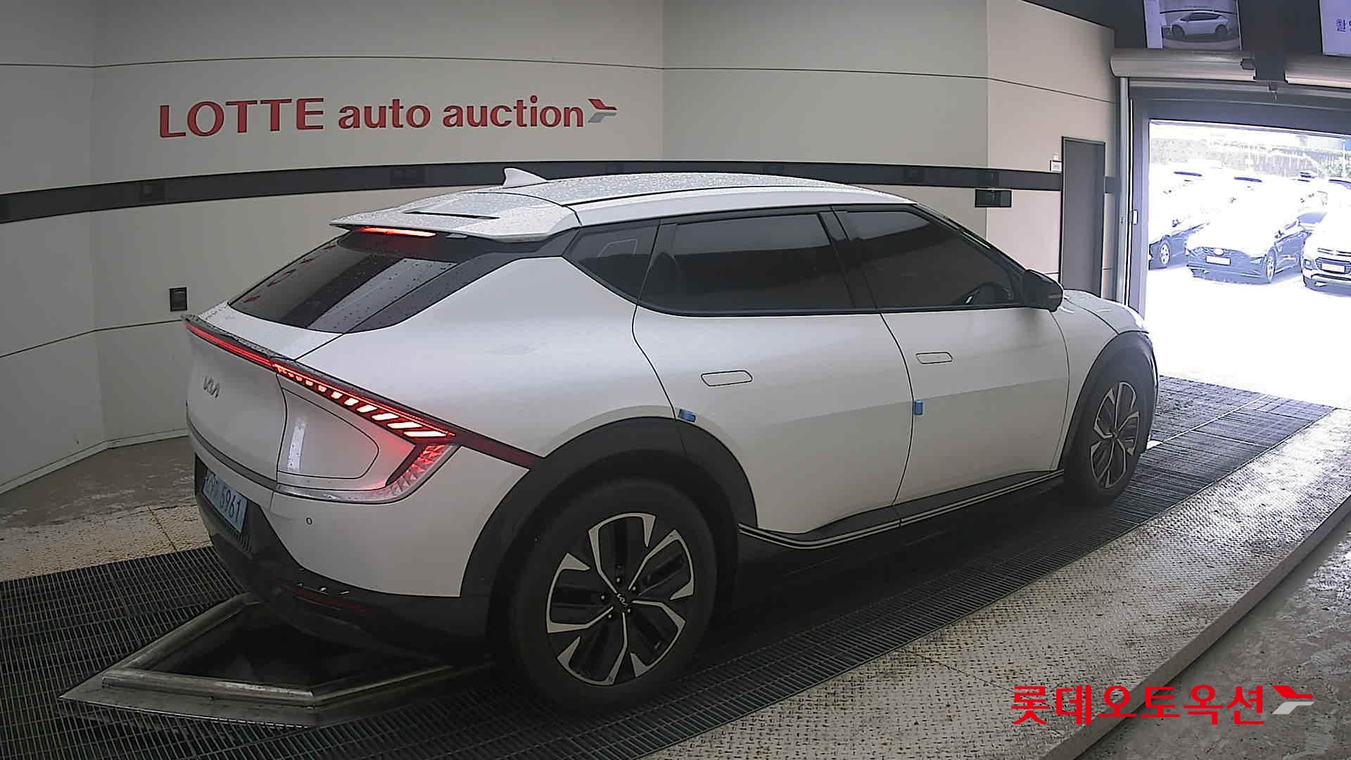 2022 - kia ev6