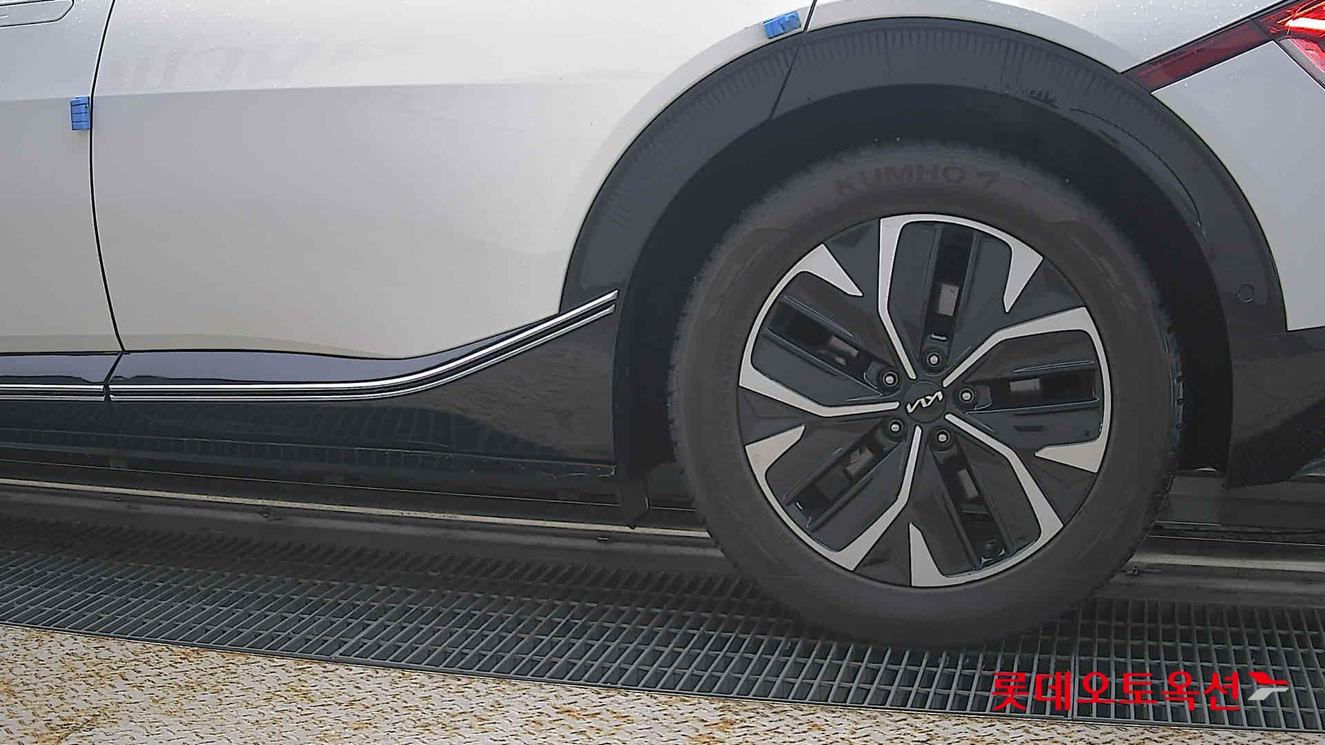 2022 - kia ev6