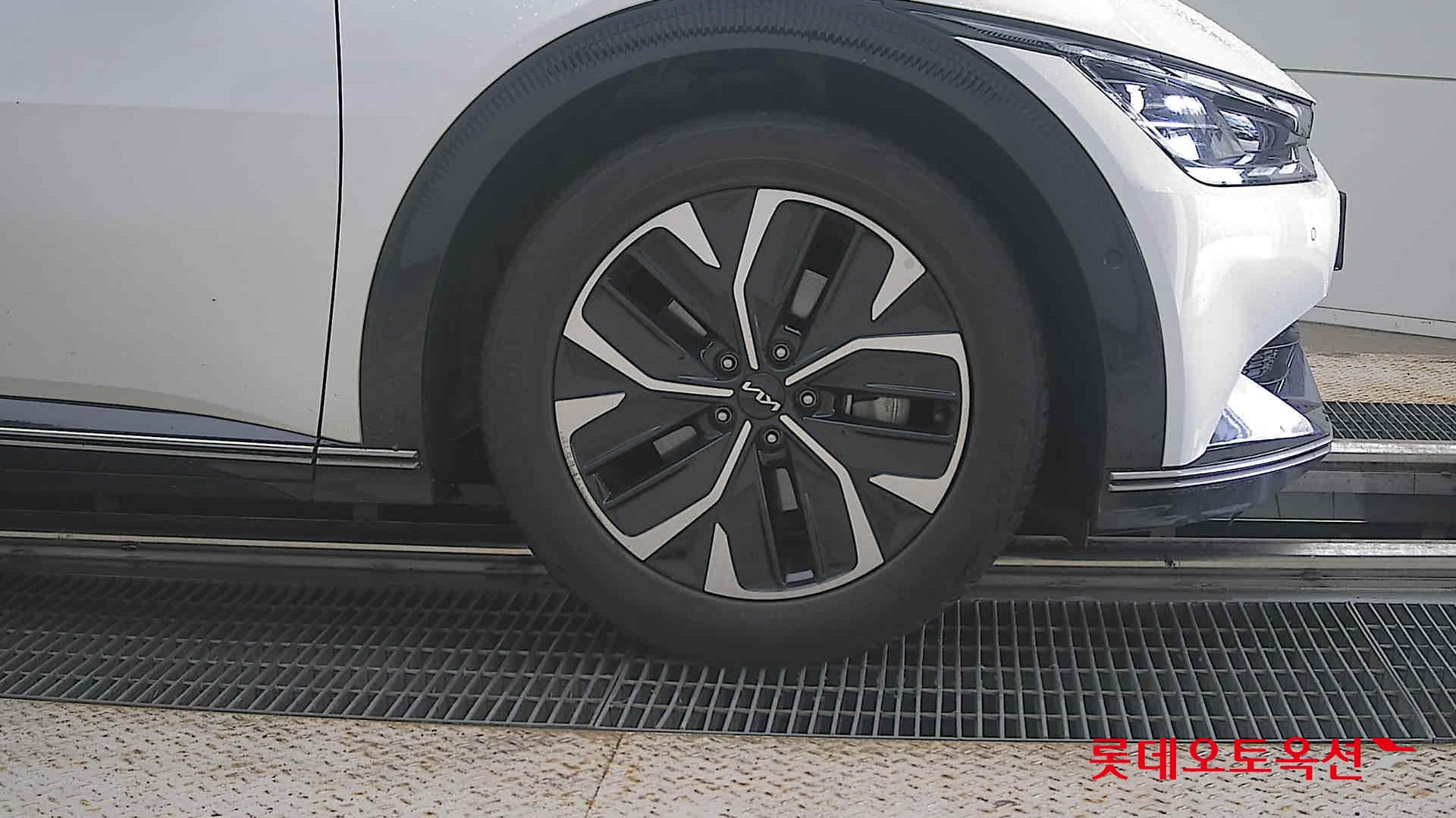 2022 - kia ev6