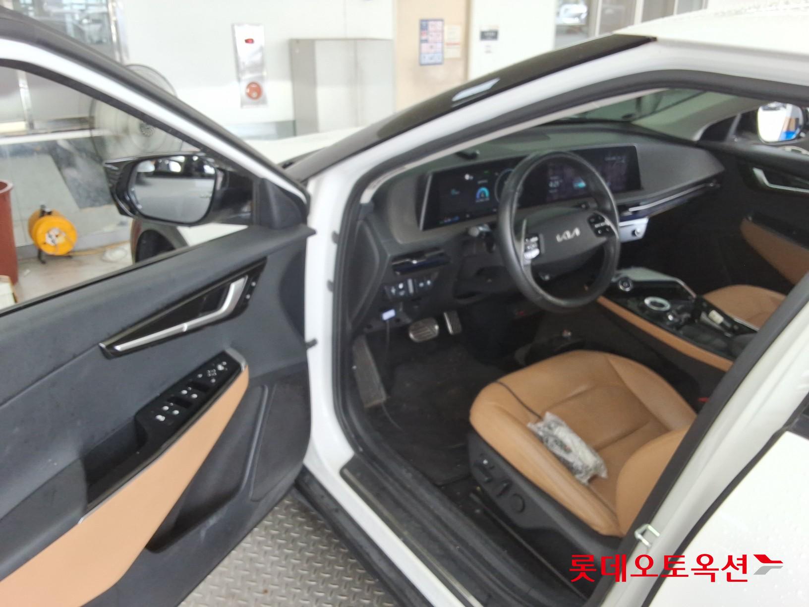 2022 - kia ev6
