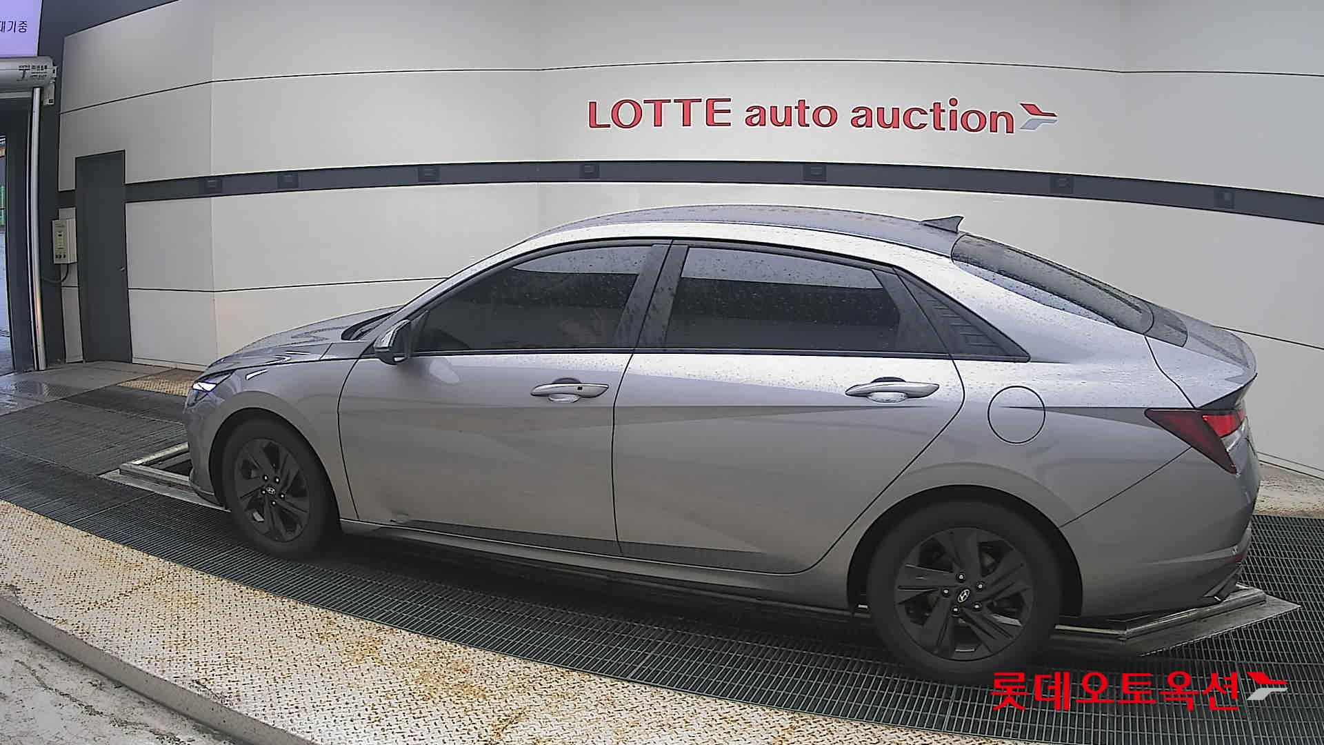 2021 - hyundai avante