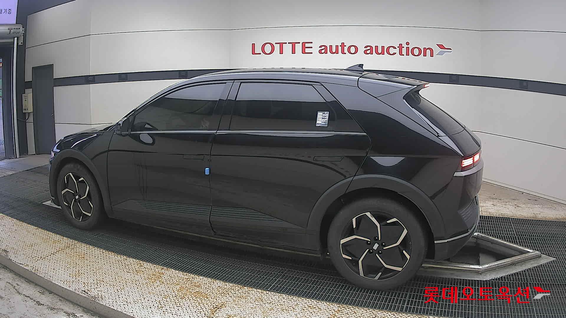 2022 - hyundai ioniq