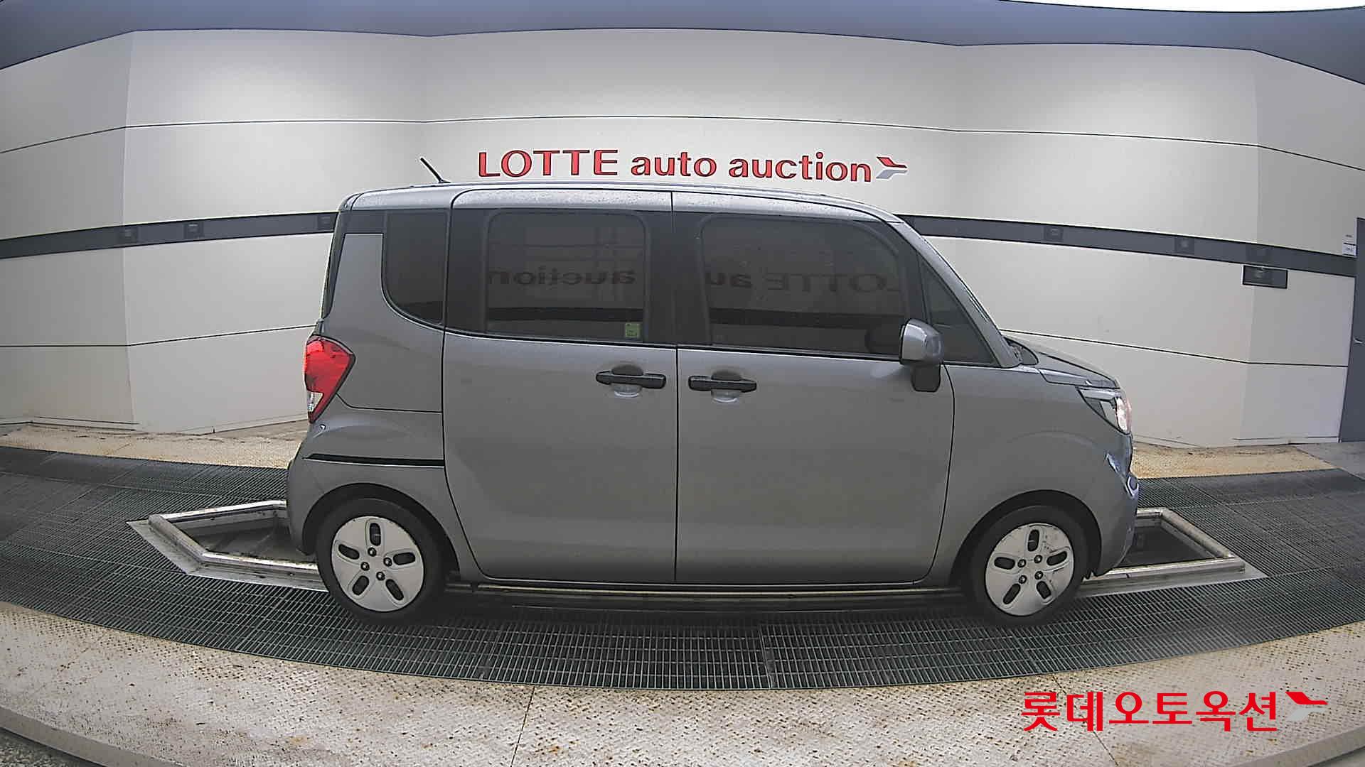 2022 - kia ray