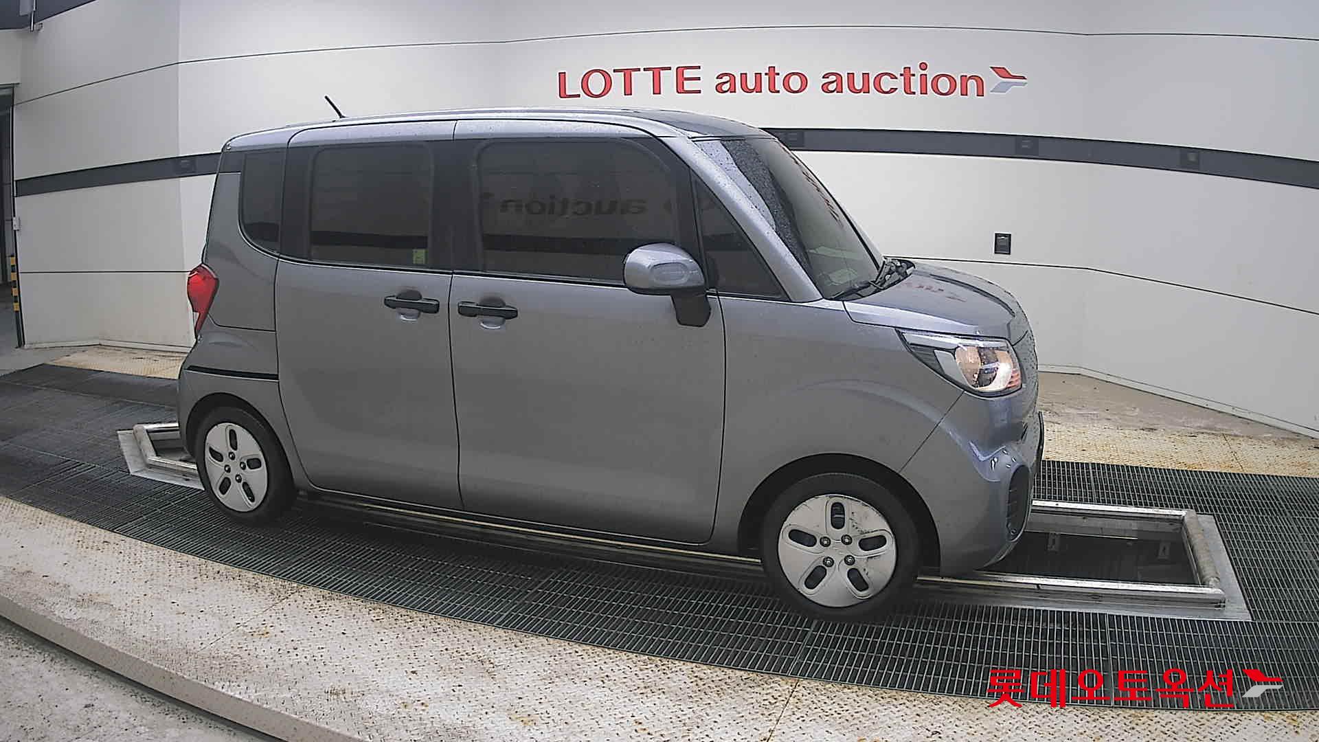 2022 - kia ray