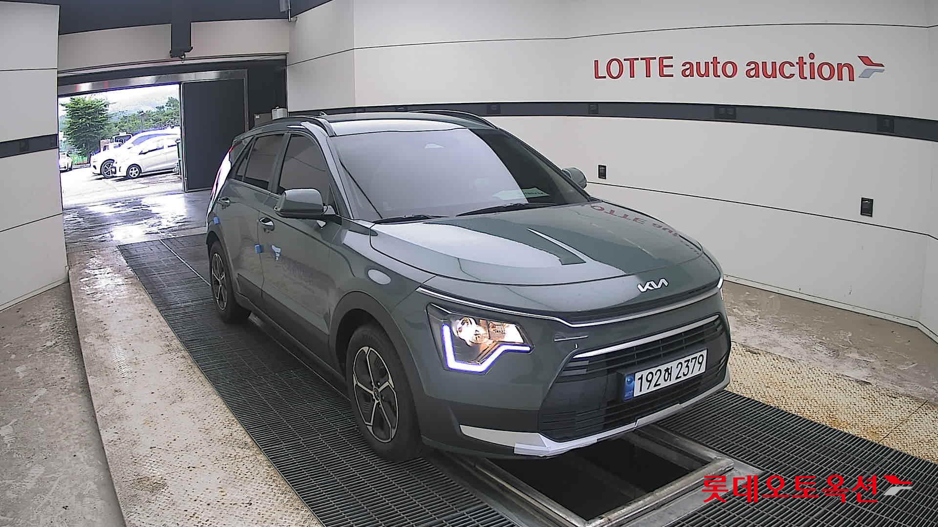 2023 - kia niro