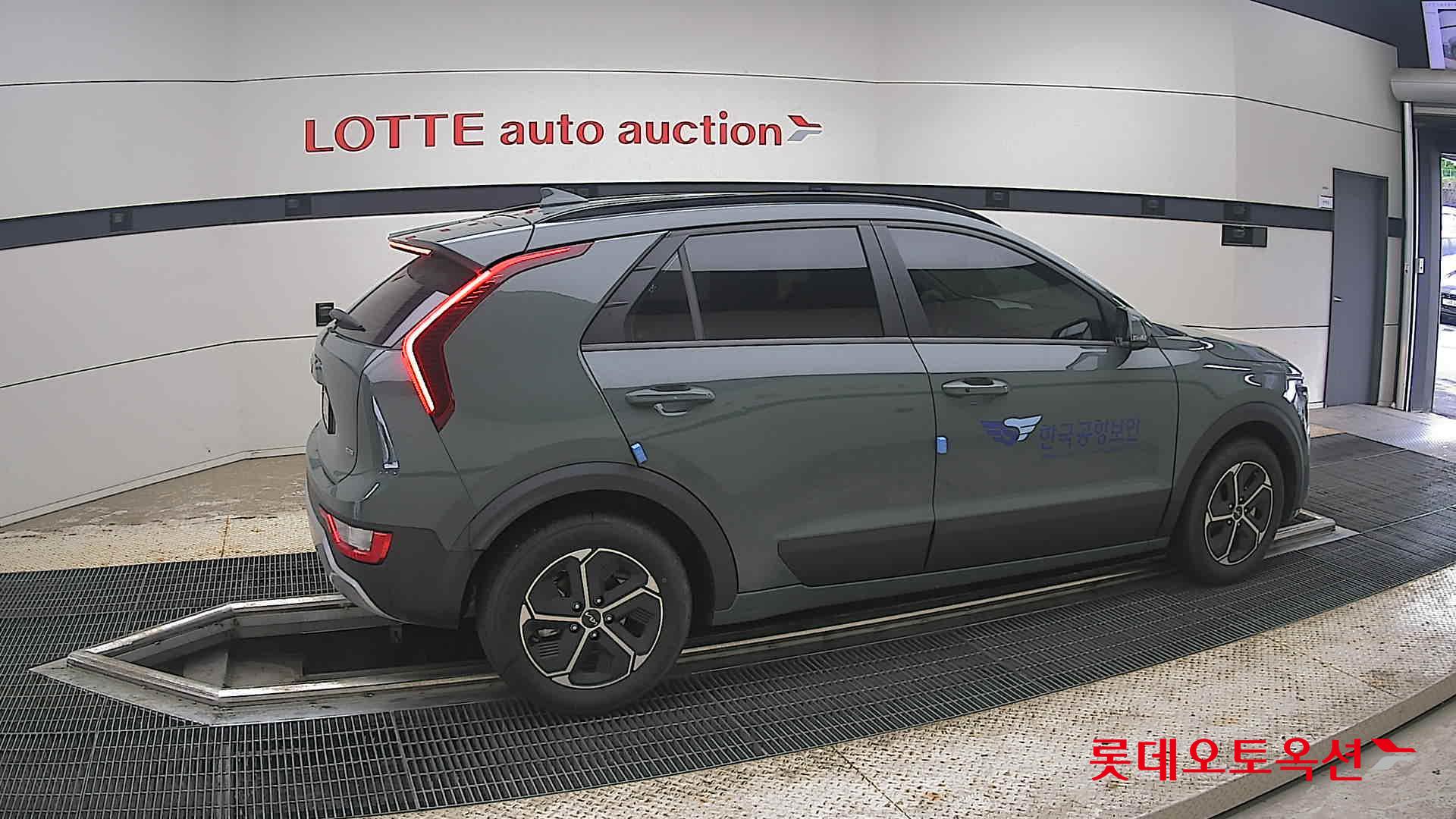 2023 - kia niro