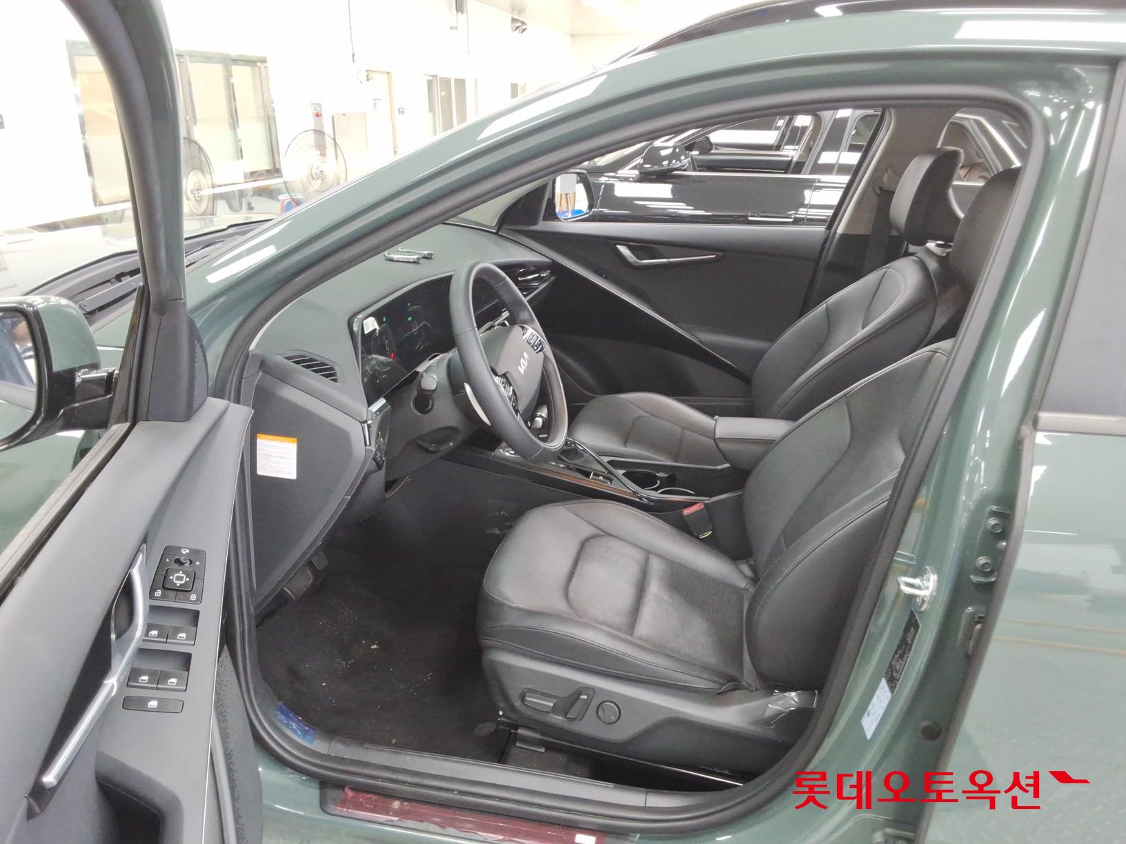 2023 - kia niro