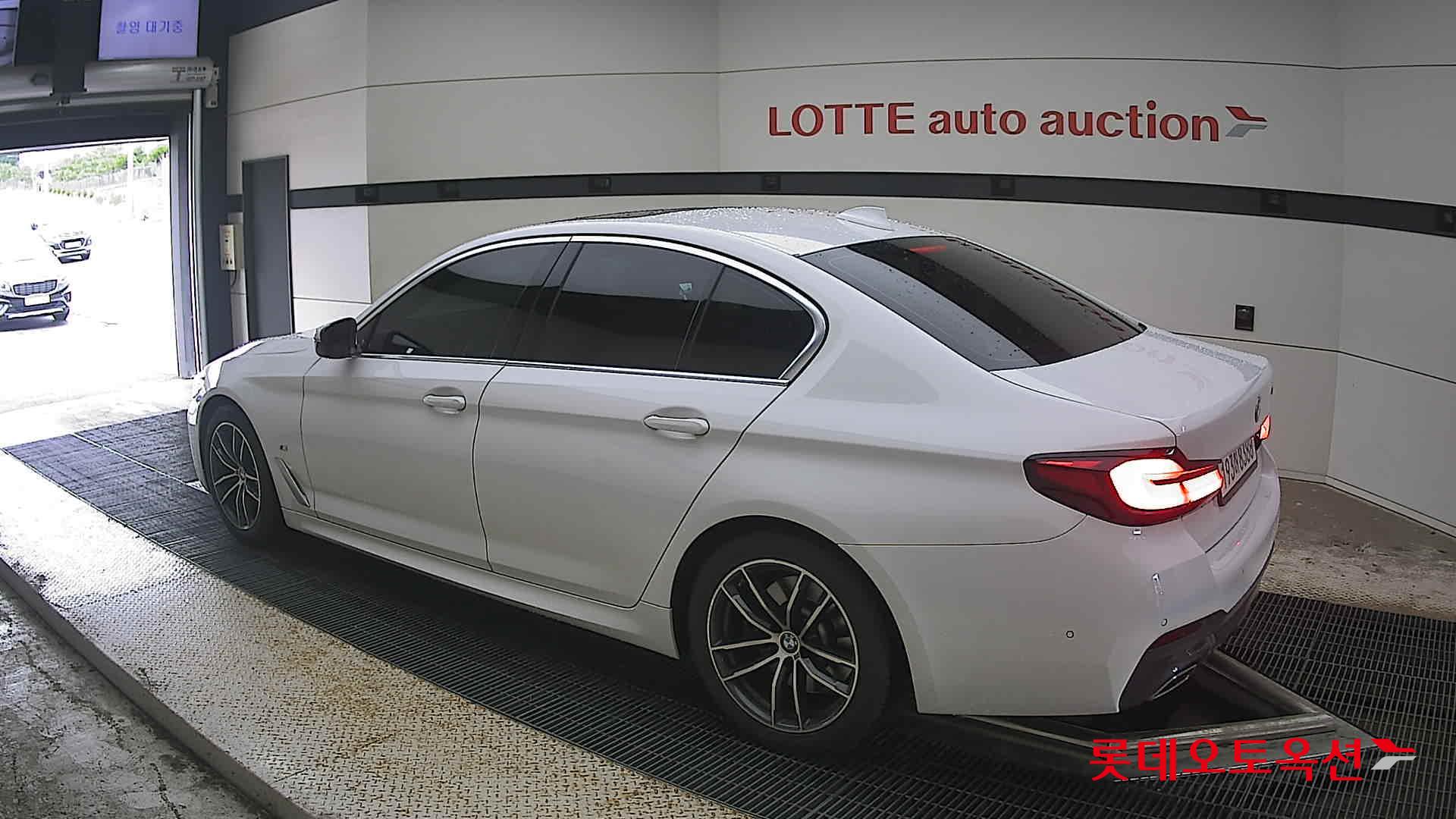 2022 - bmw 523d