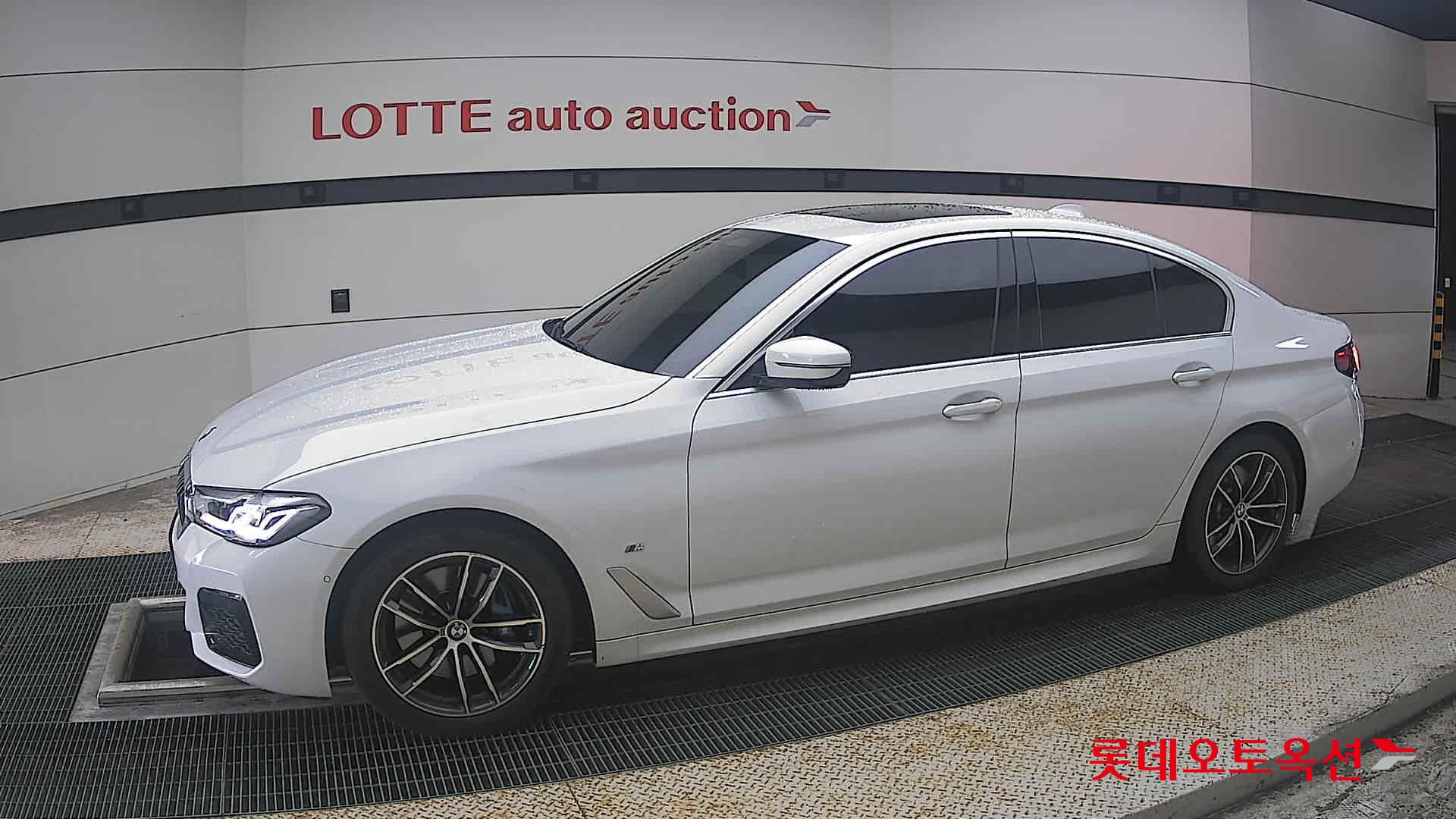 2022 - bmw 523d