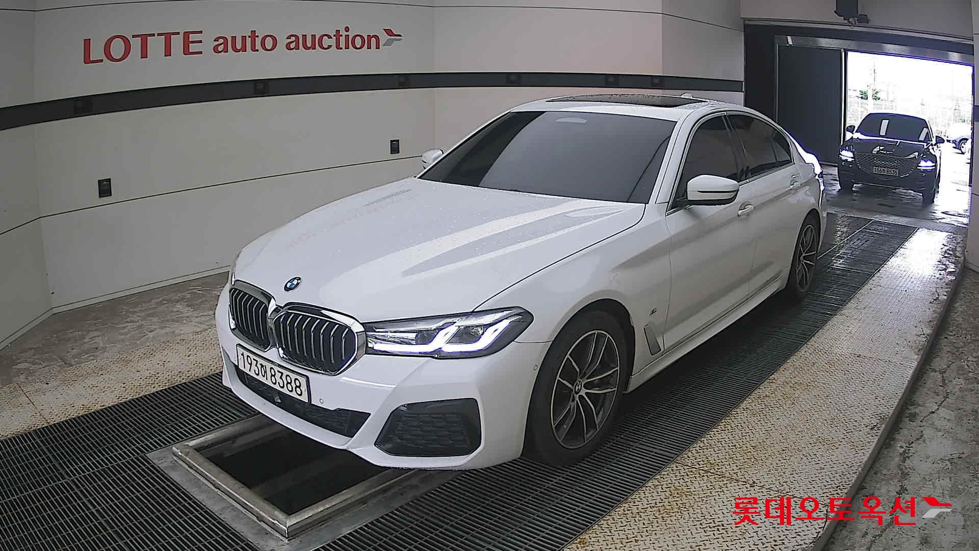 2022 - bmw 523d
