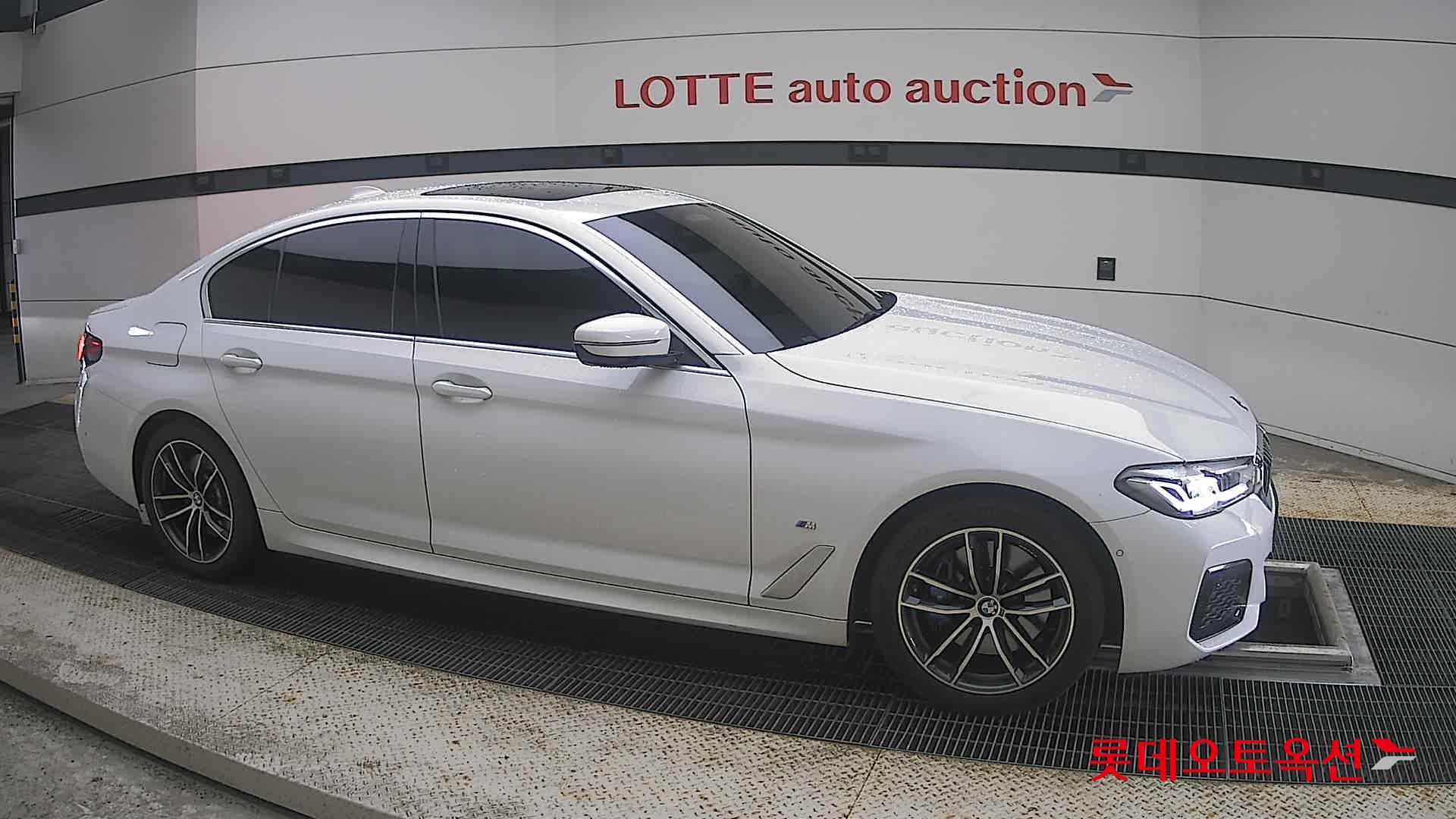 2022 - bmw 523d