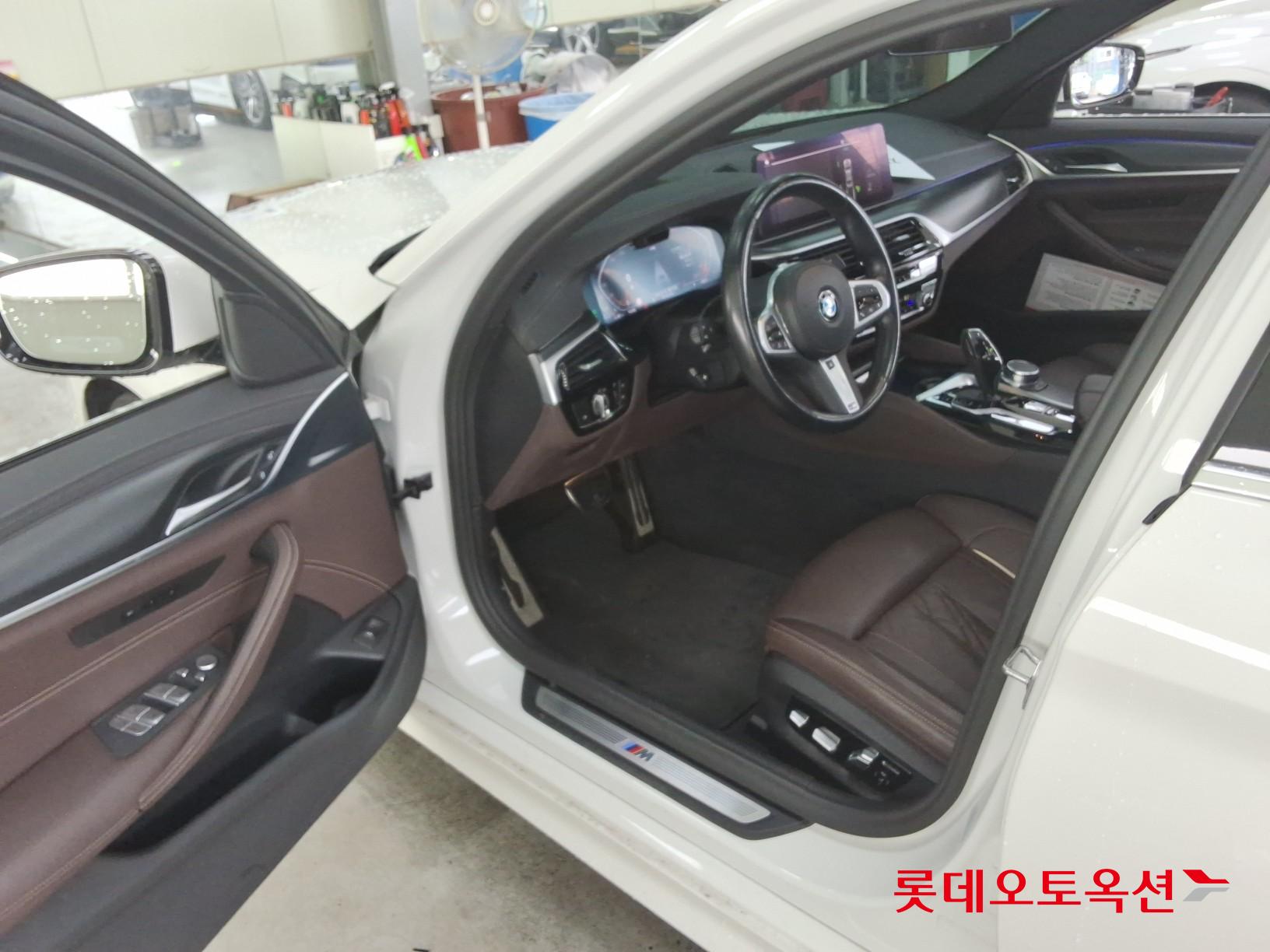 2022 - bmw 523d