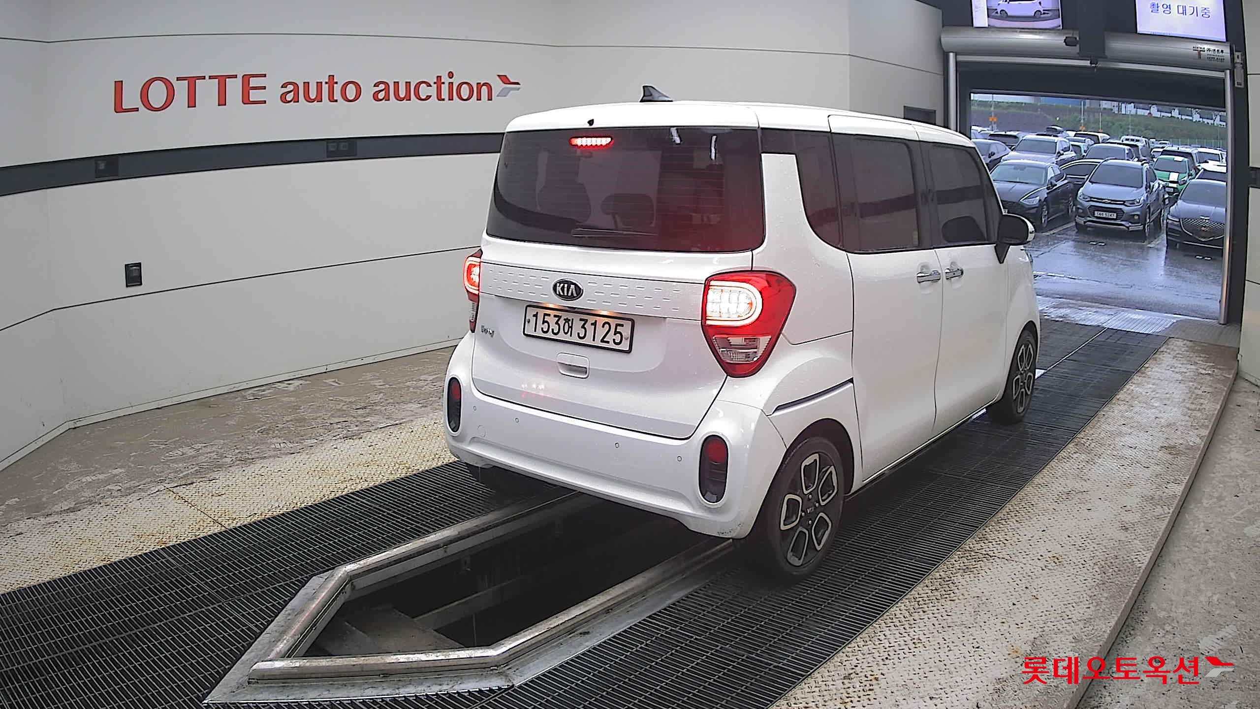 2021 - kia ray