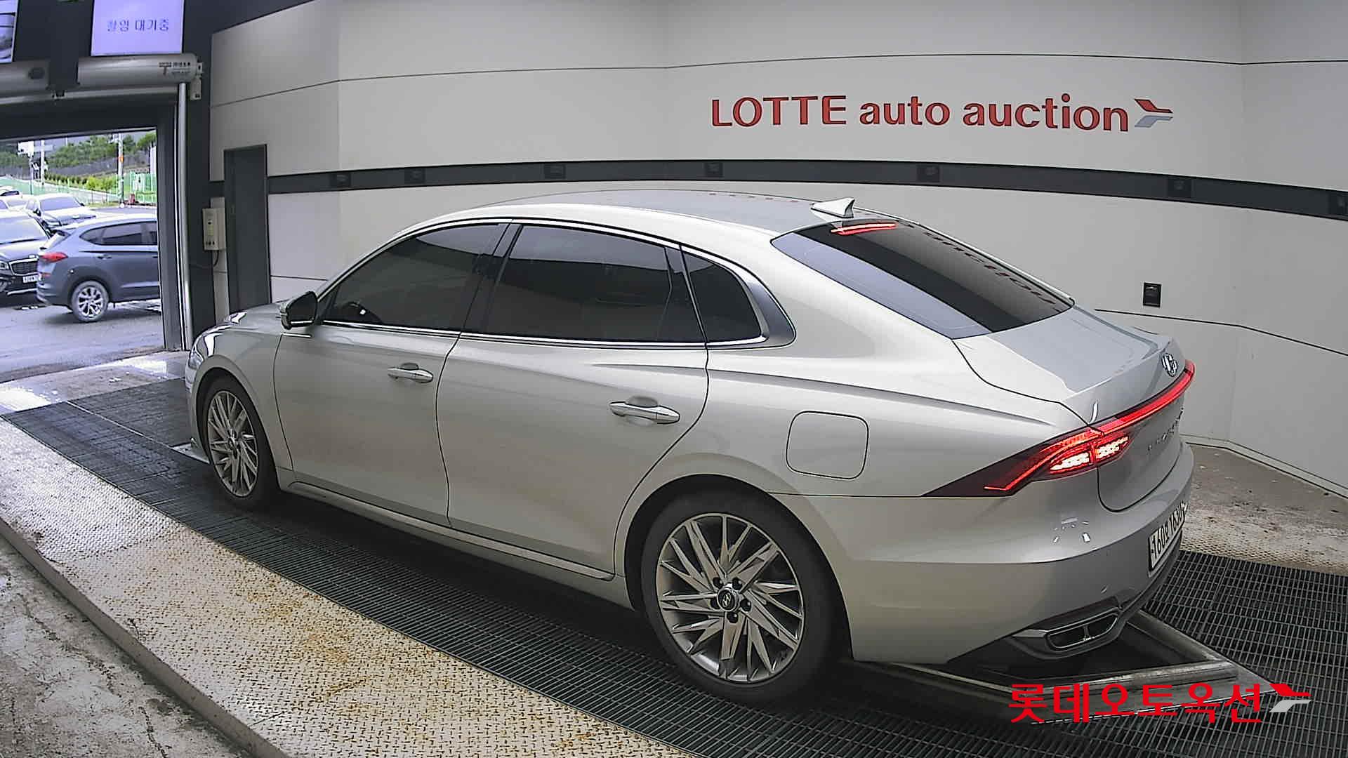 2021 - hyundai grandeur