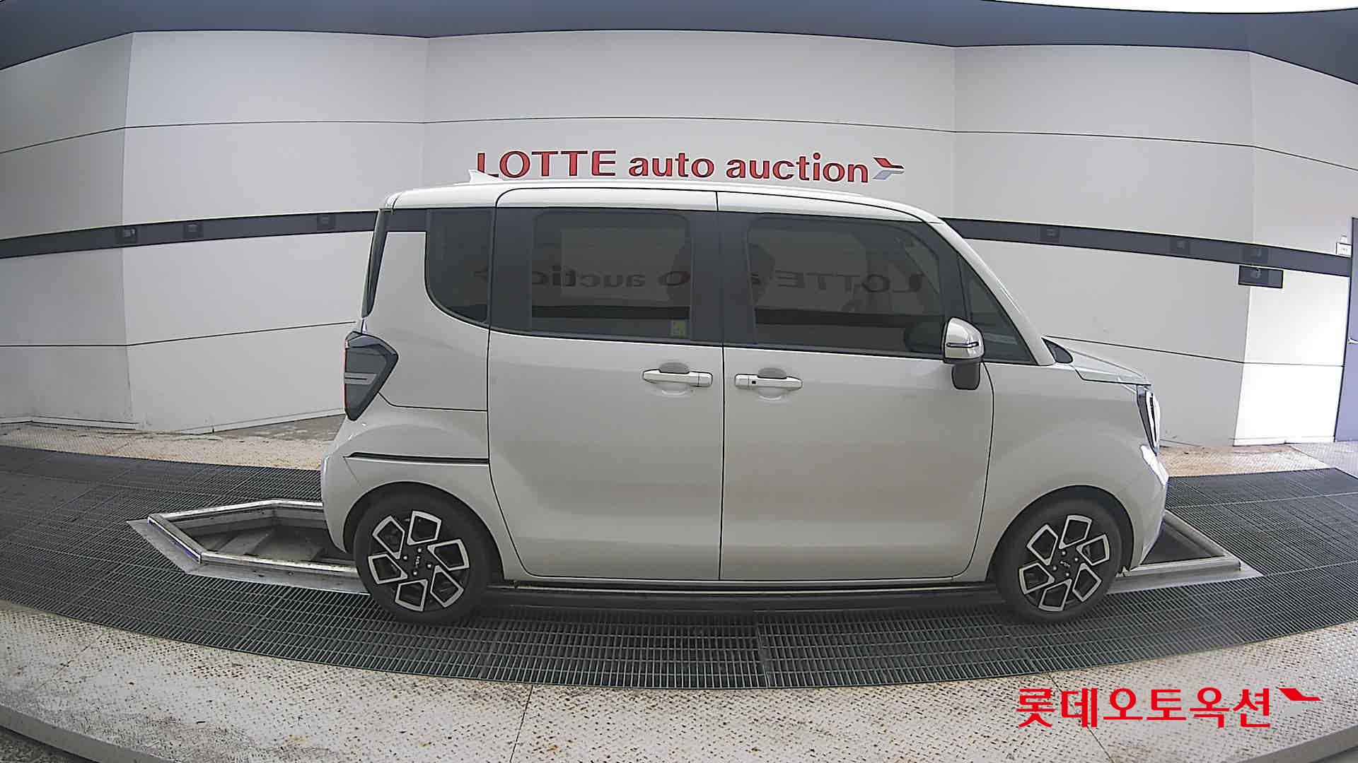 2023 - kia ray