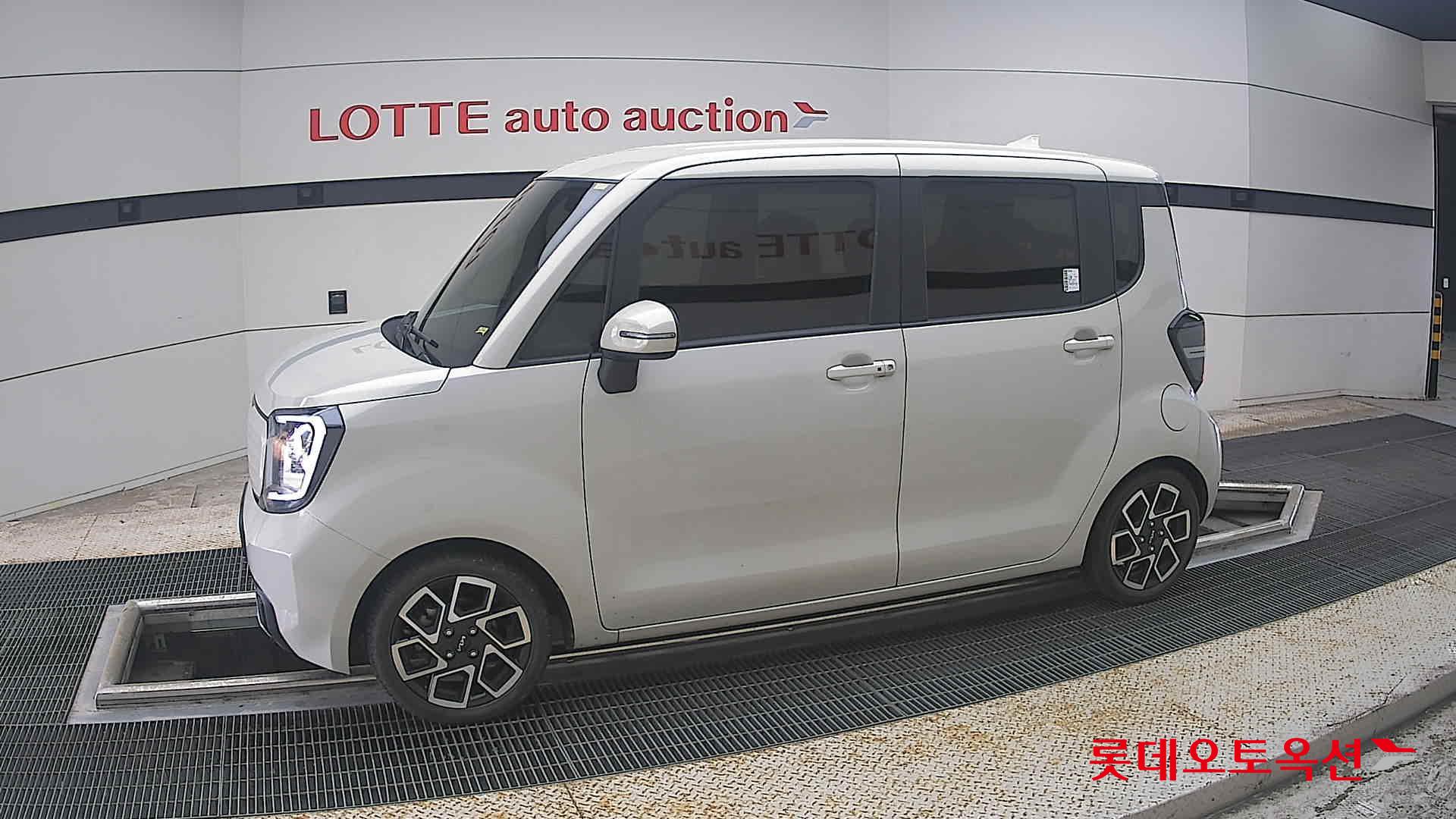 2023 - kia ray