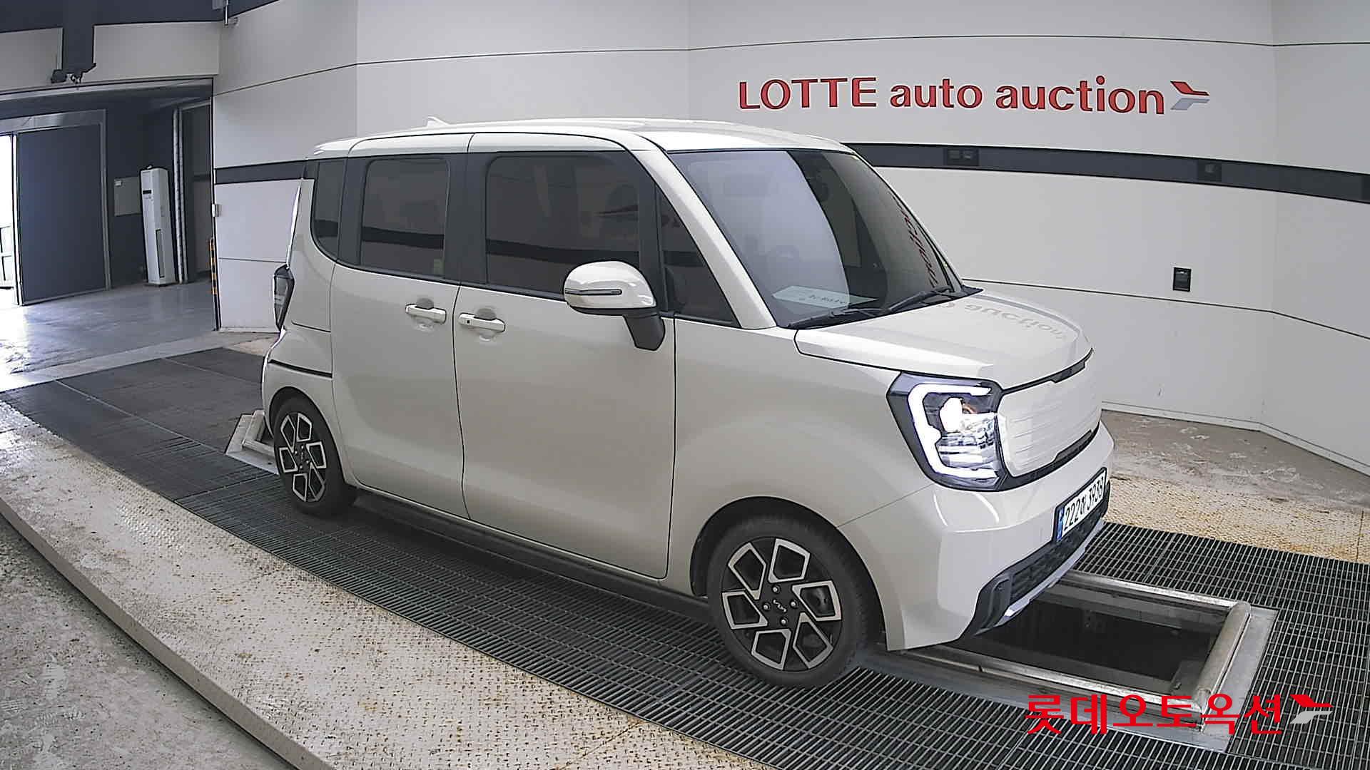 2023 - kia ray