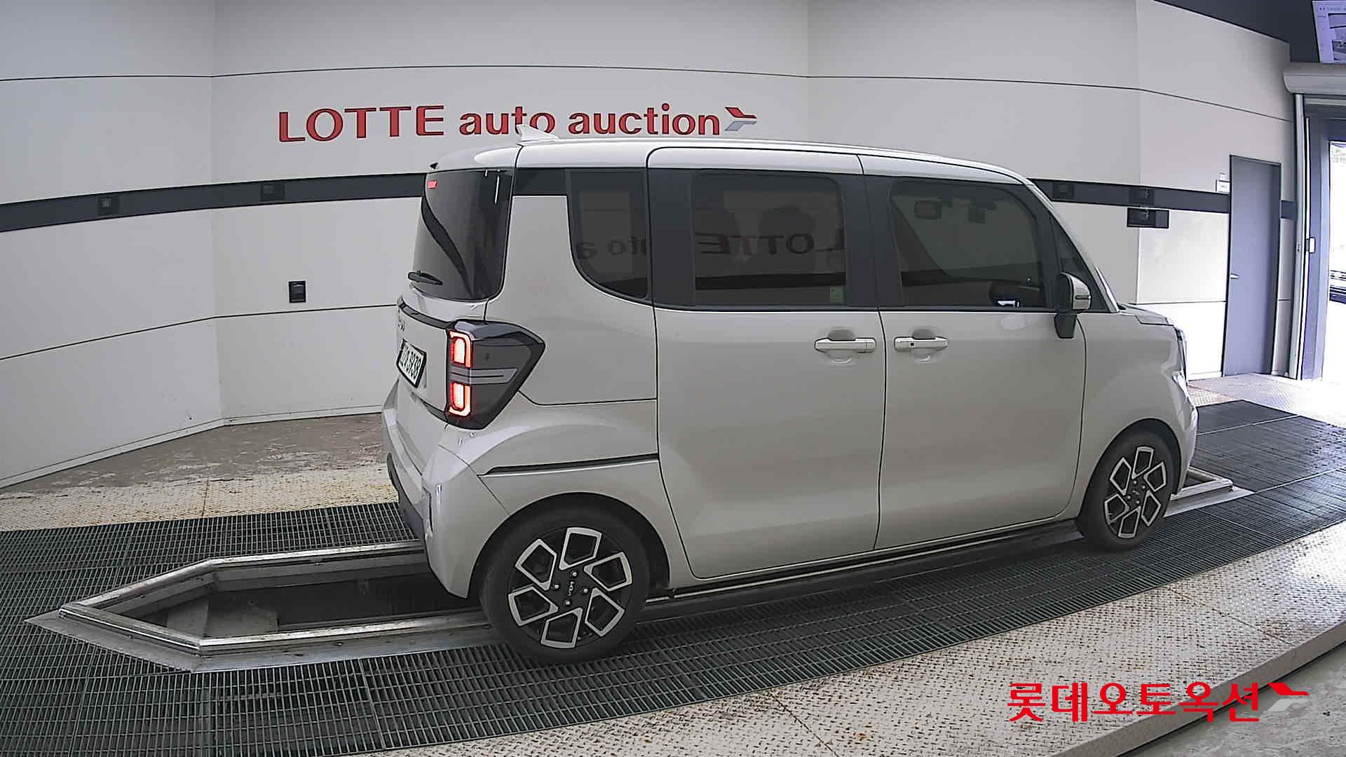 2023 - kia ray