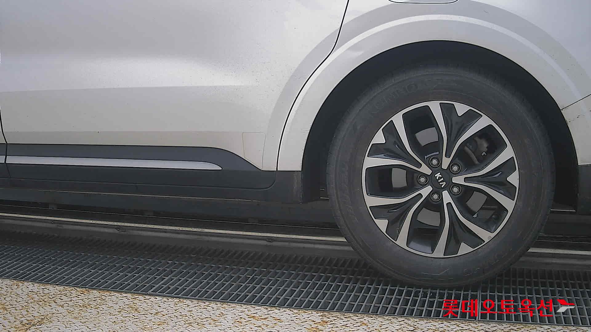 2021 - kia carnival