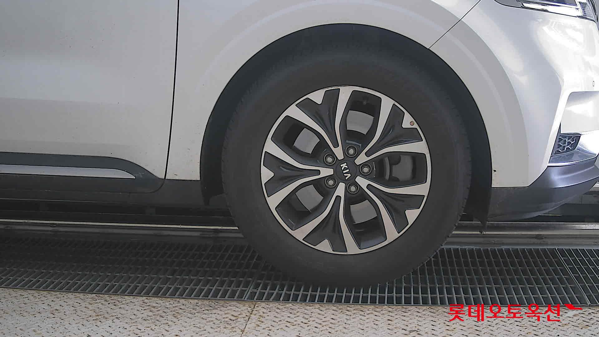 2021 - kia carnival