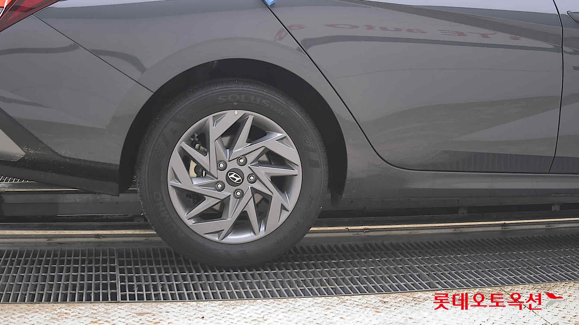 2025 - hyundai avante