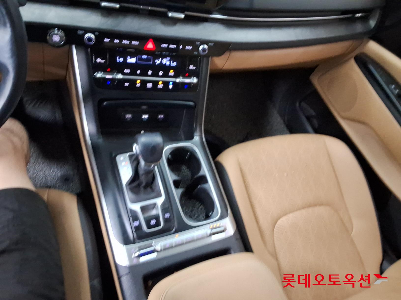 2023 - kia carnival