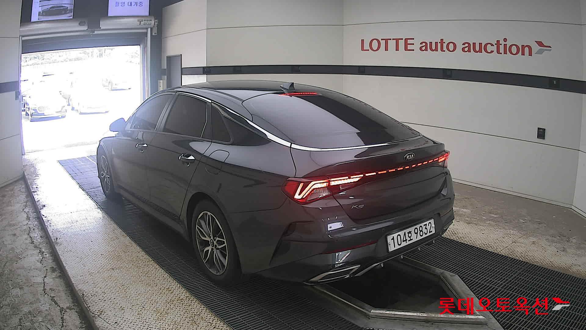 2020 - kia k5