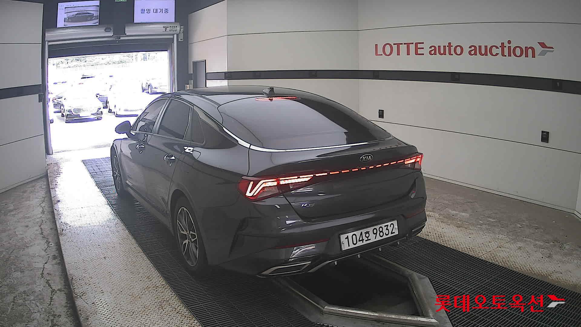 2020 - kia k5