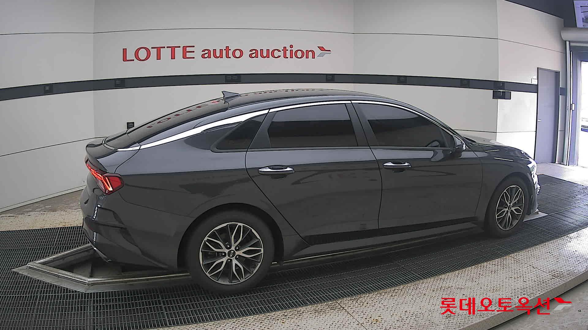 2020 - kia k5