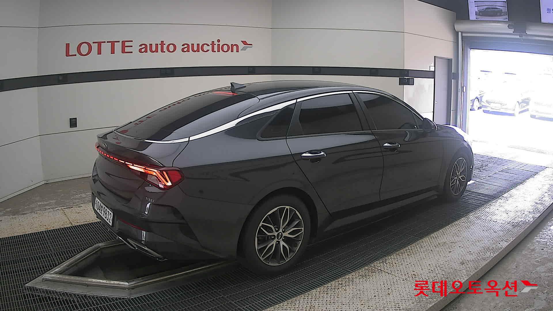 2020 - kia k5