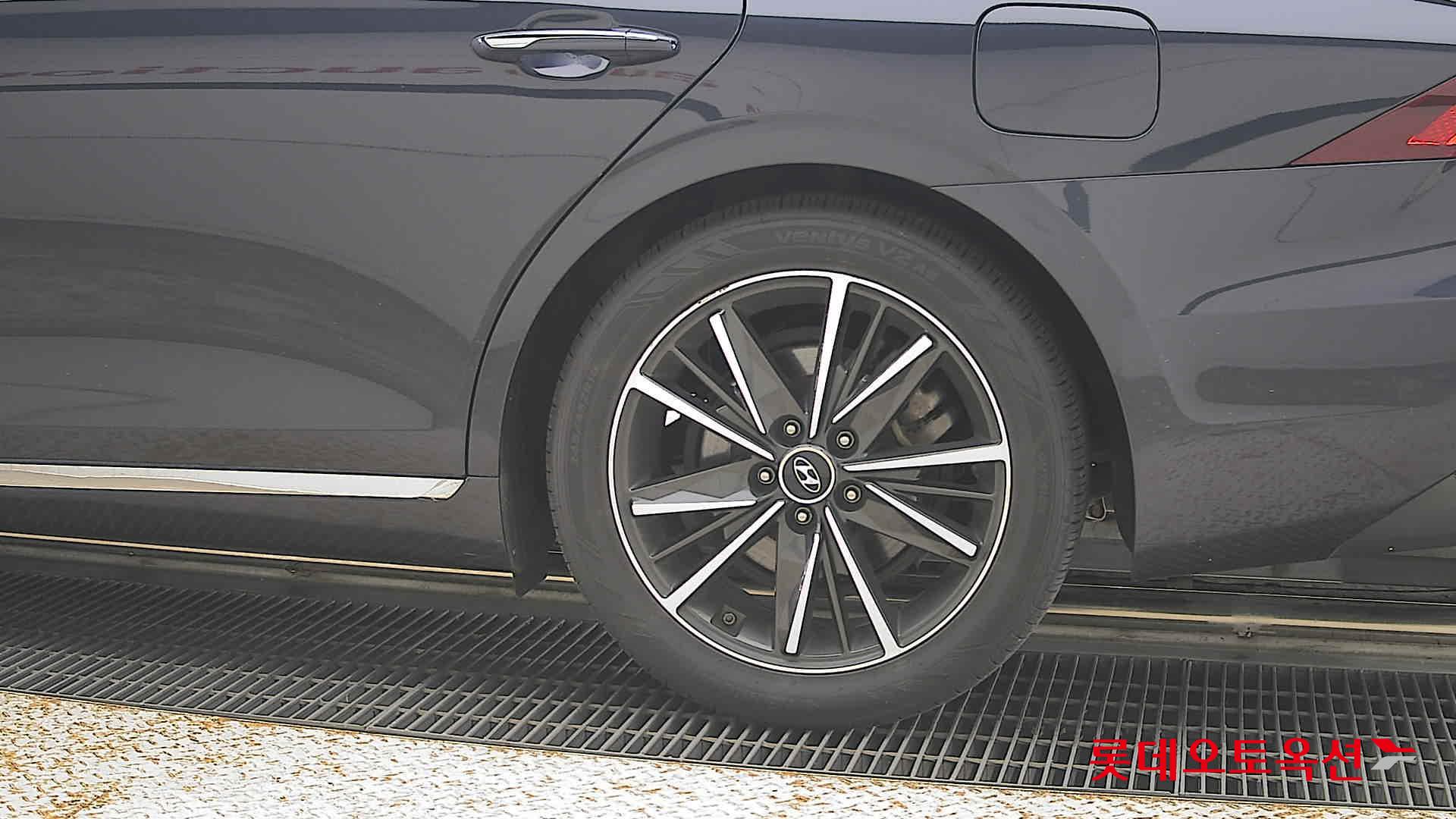 2022 - hyundai grandeur