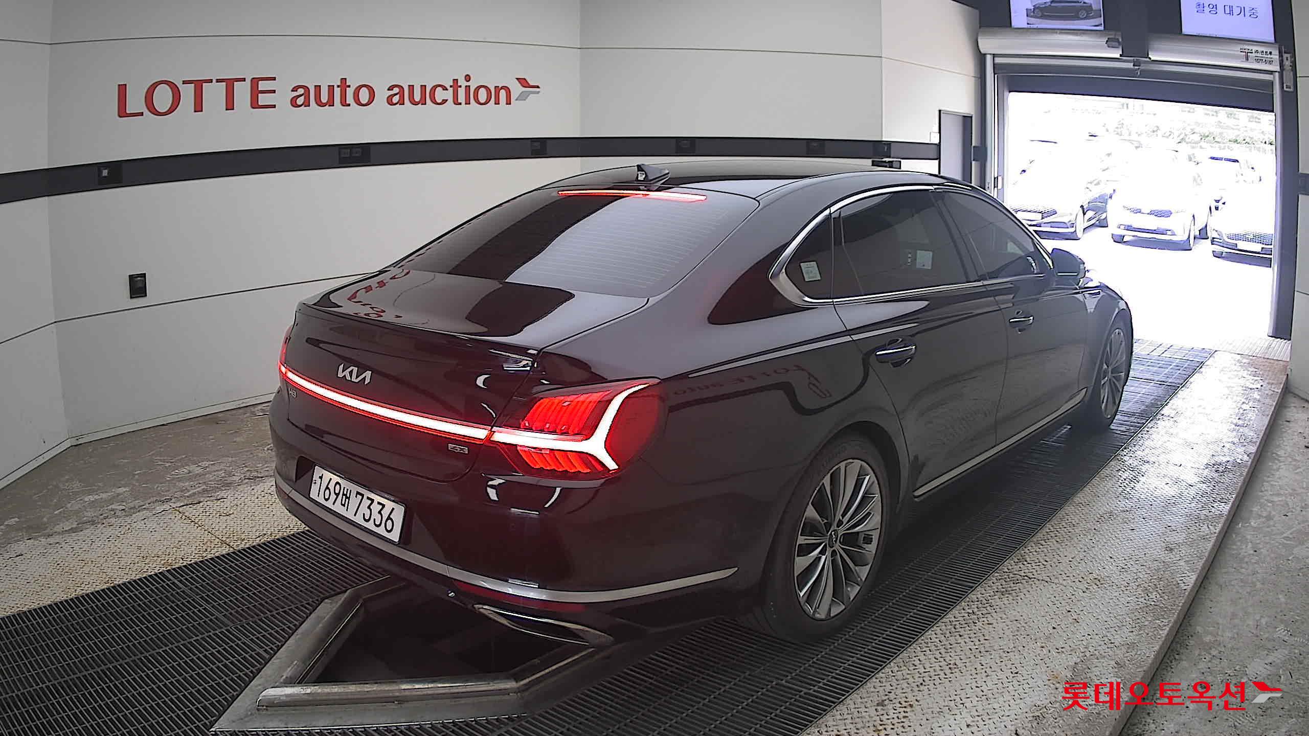 2023 - kia k9