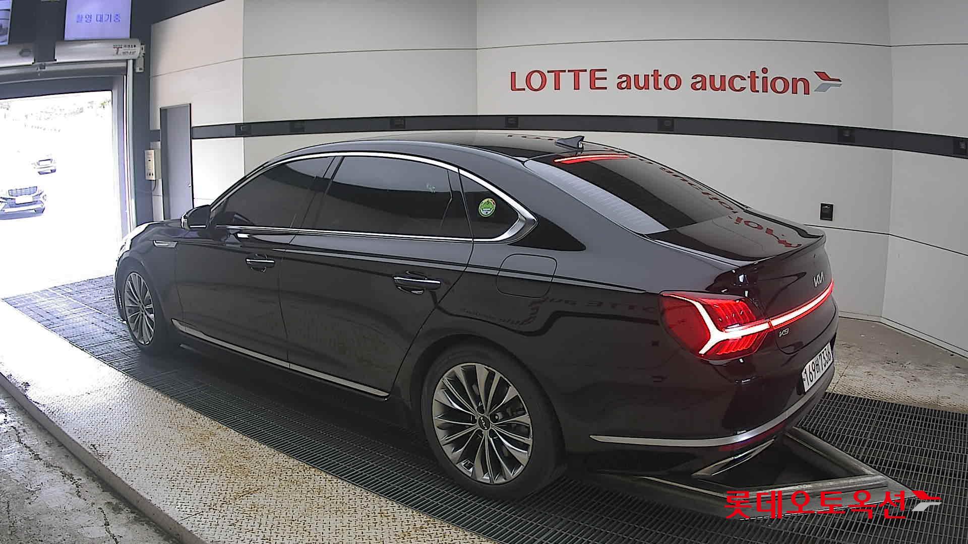 2023 - kia k9