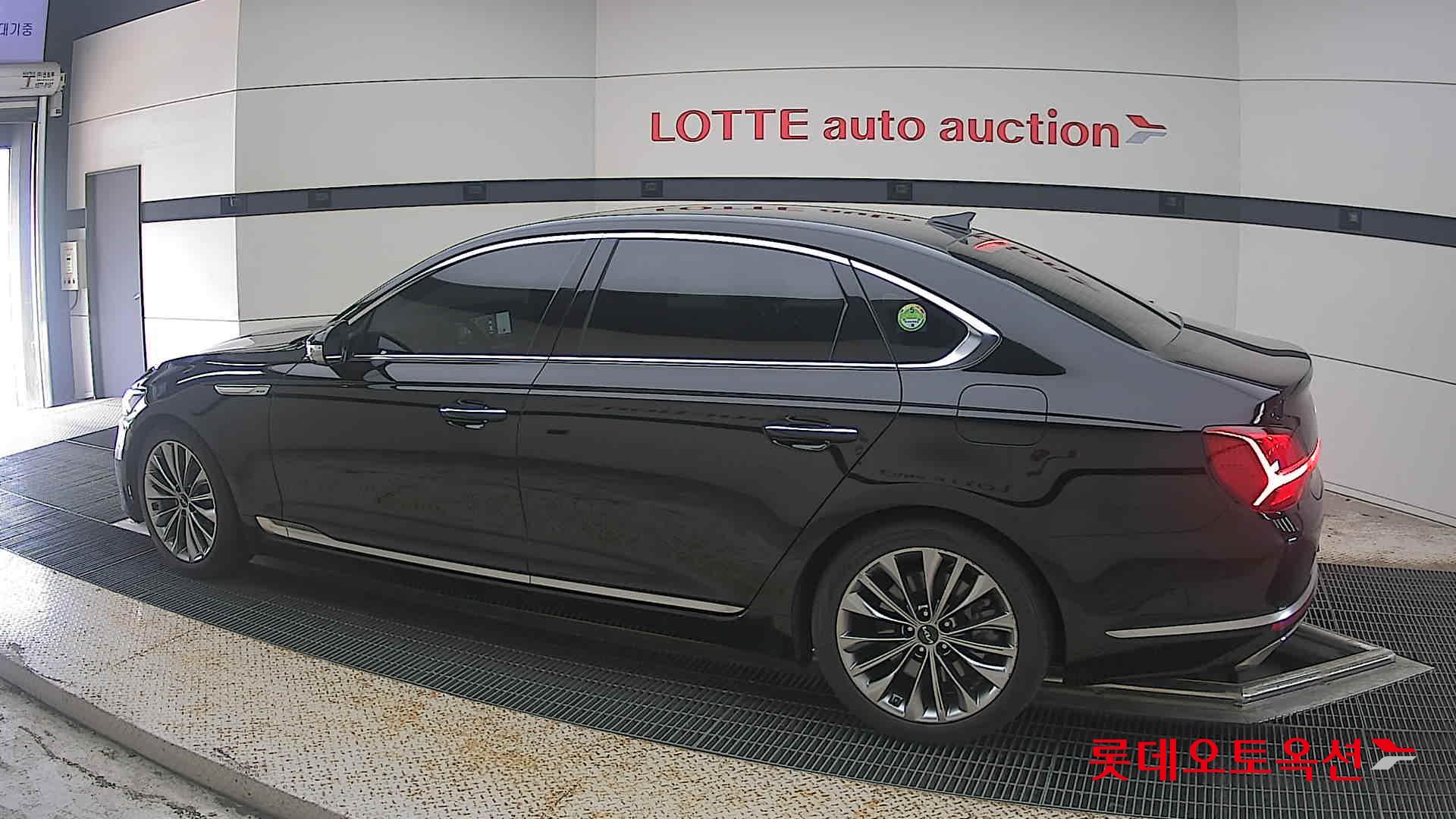 2023 - kia k9