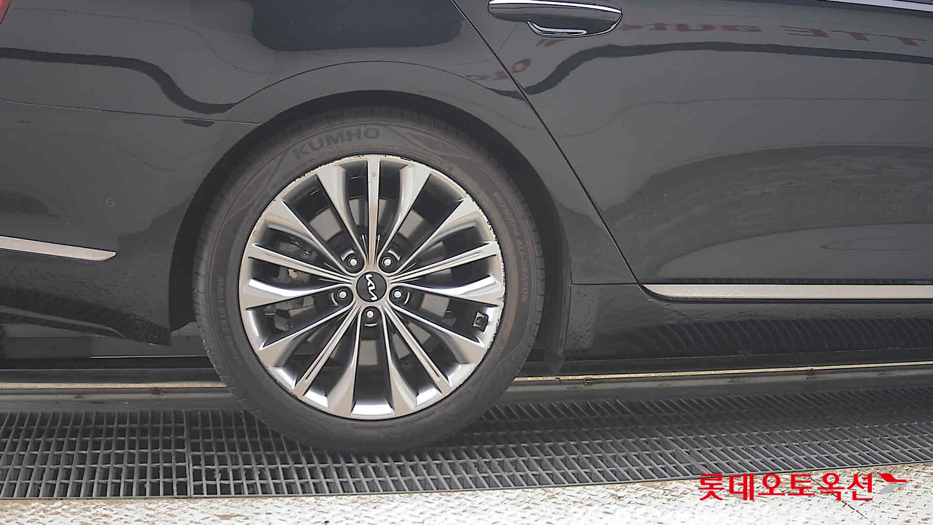 2023 - kia k9