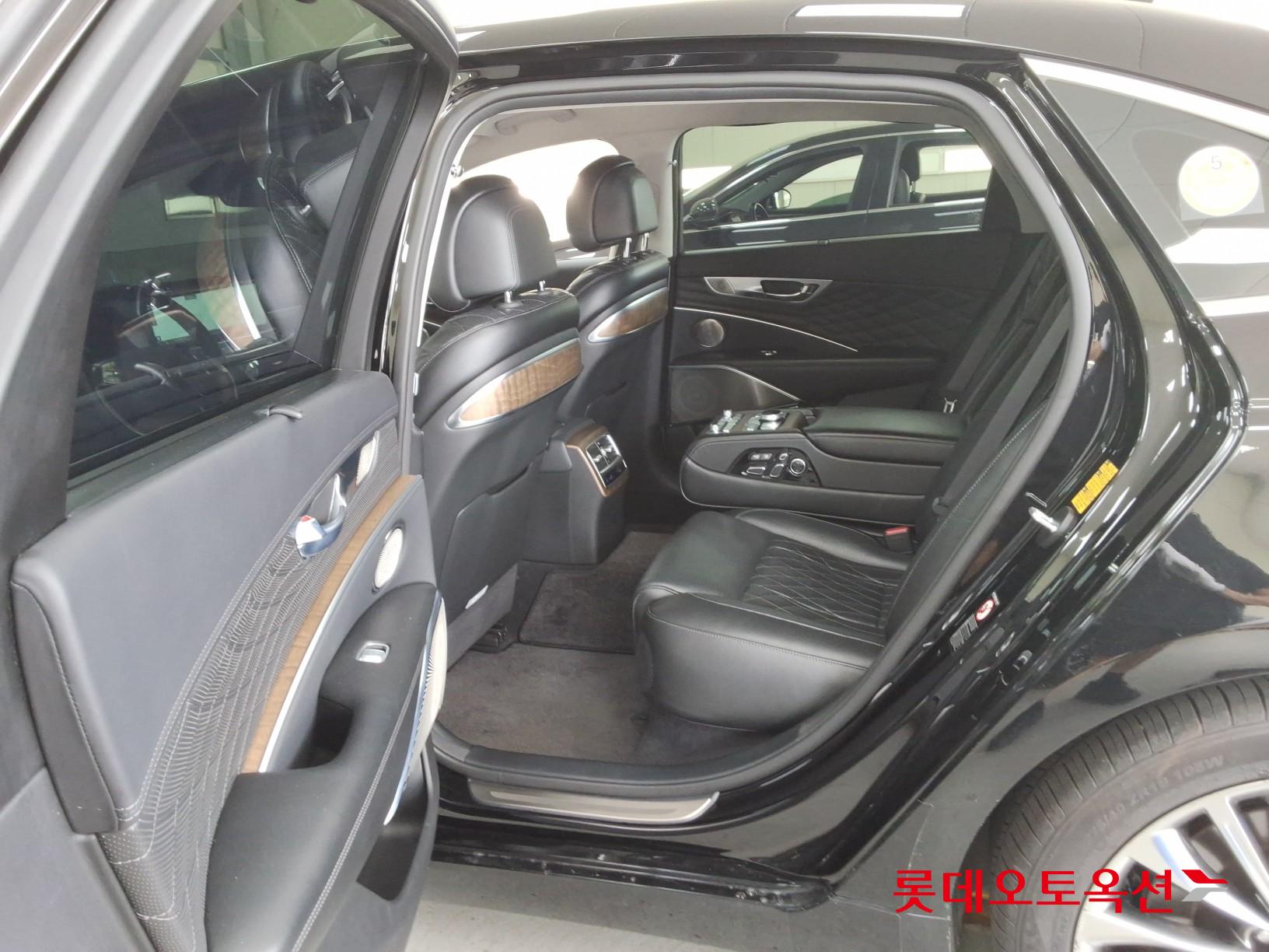 2023 - kia k9