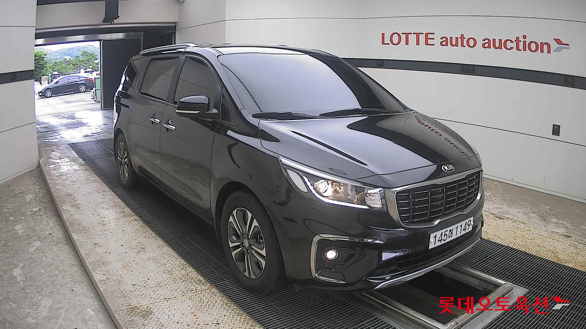 2020 - kia carnival