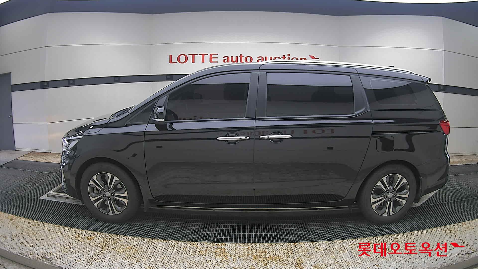 2020 - kia carnival