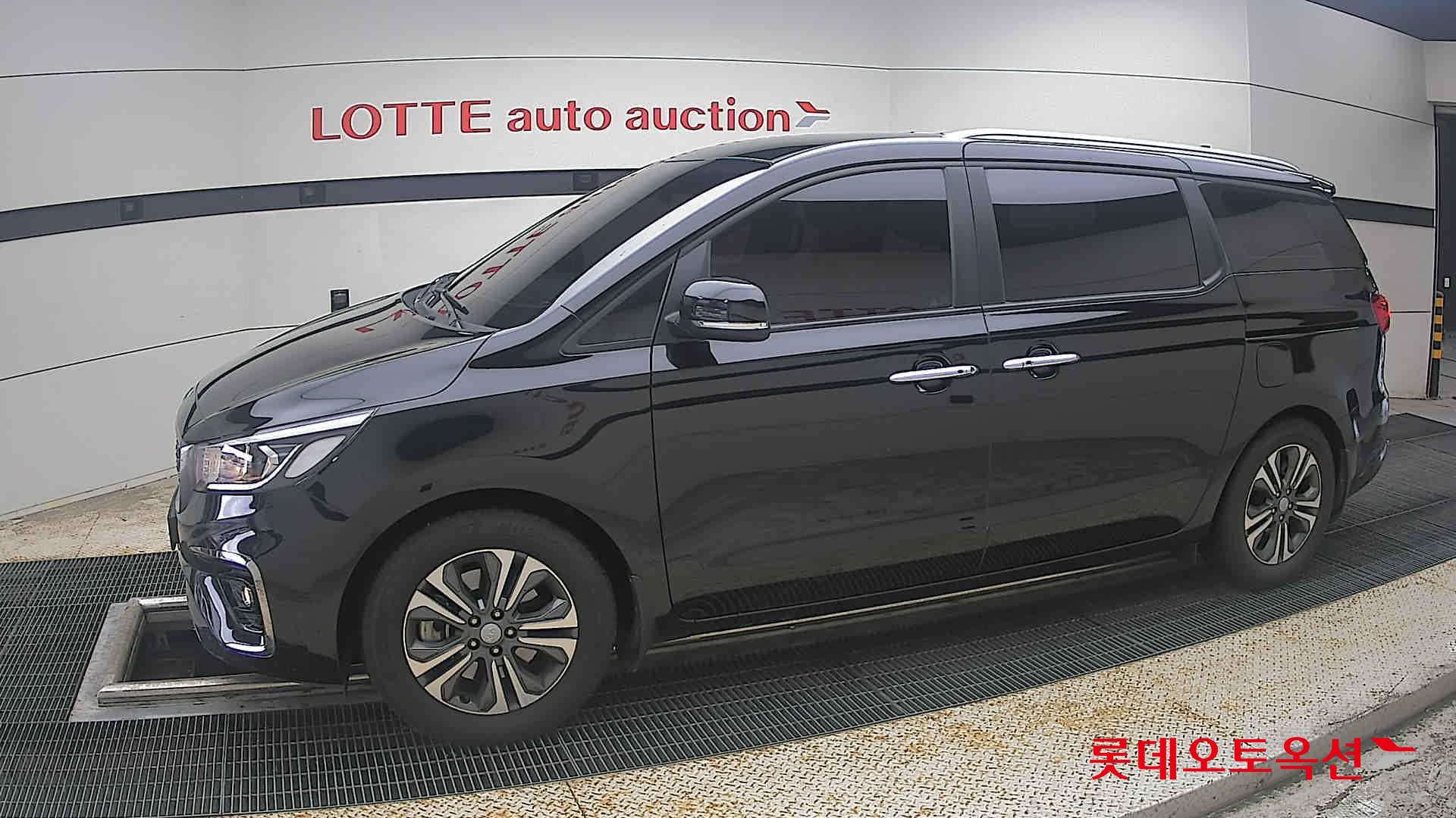 2020 - kia carnival