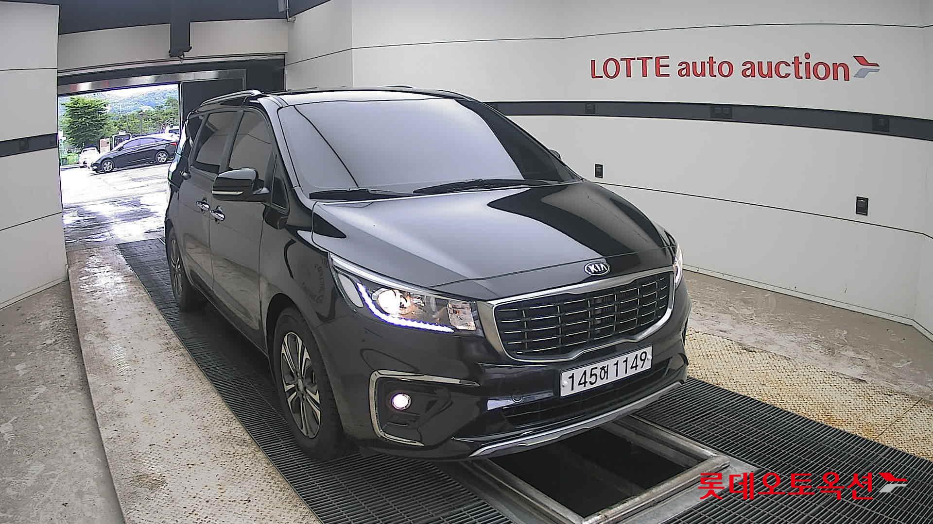 2020 - kia carnival