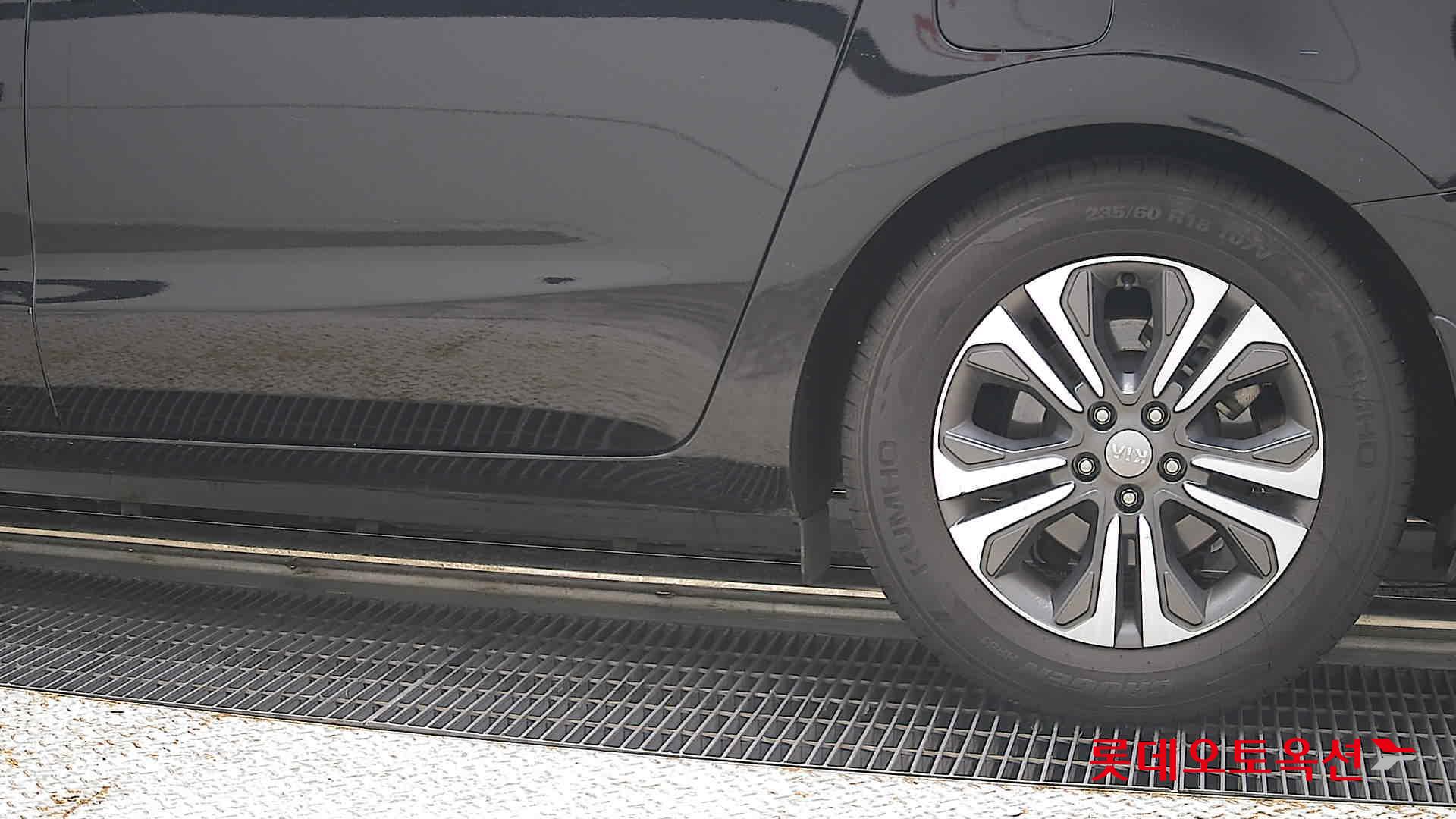 2020 - kia carnival