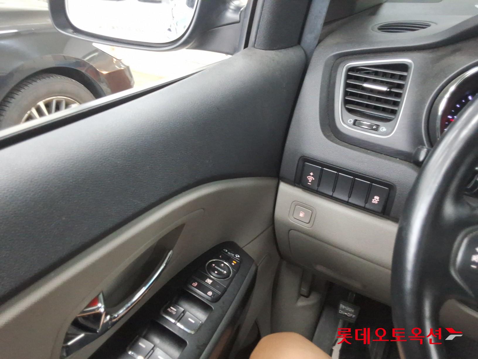 2020 - kia carnival